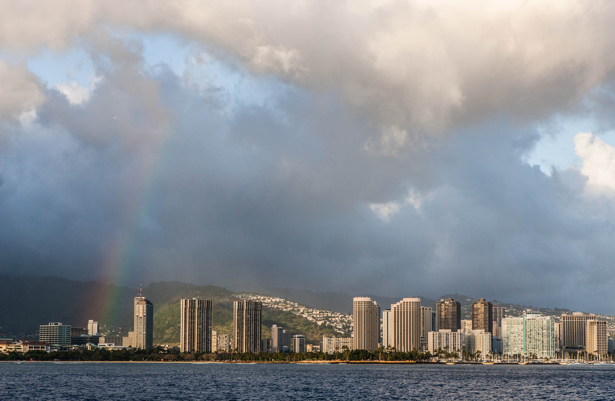 Canon EOS-1D Mark II sample photo. Rainbow over honolulu photography