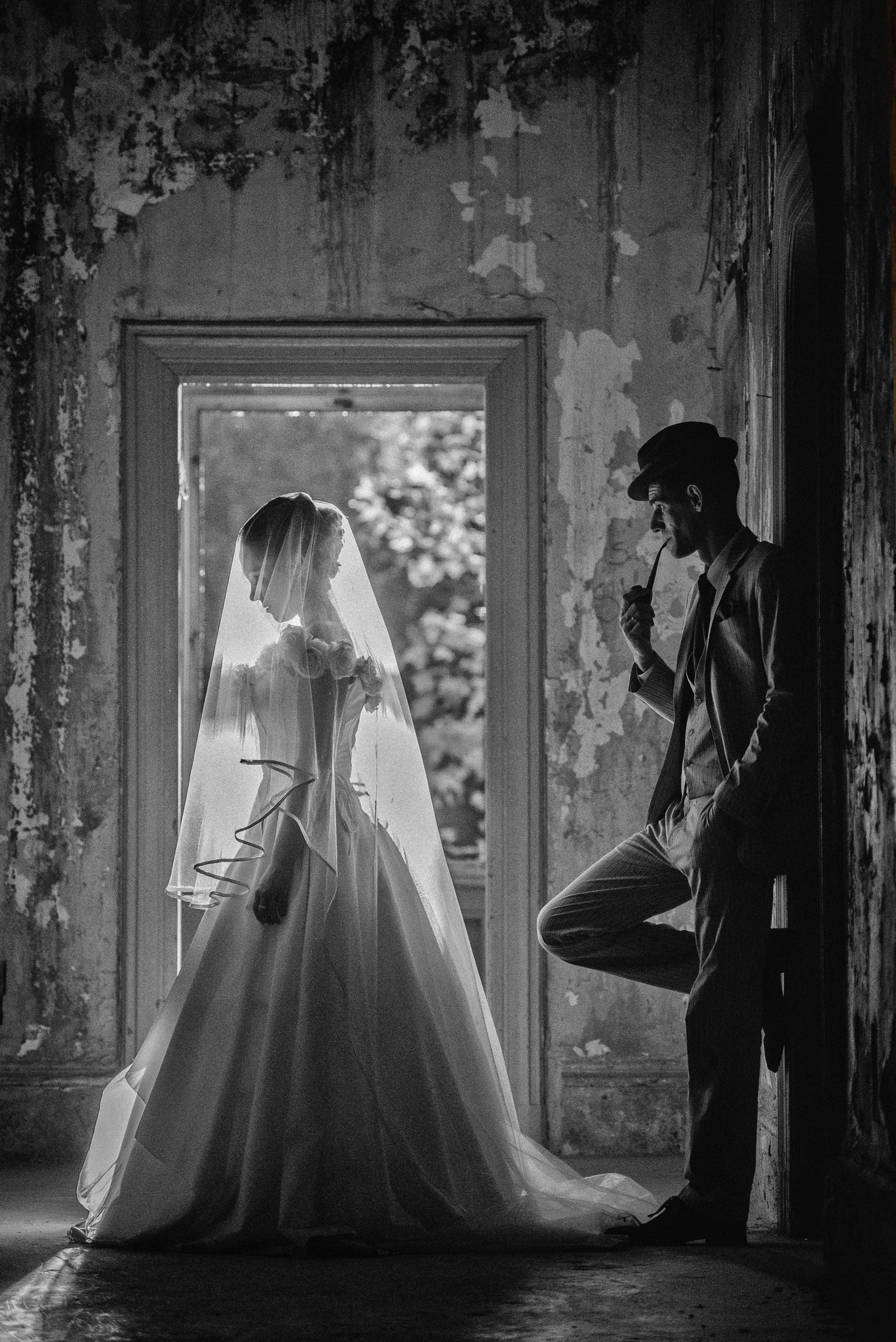 Nikon D800 + AF Zoom-Nikkor 70-210mm f/4 sample photo. B/w story photography