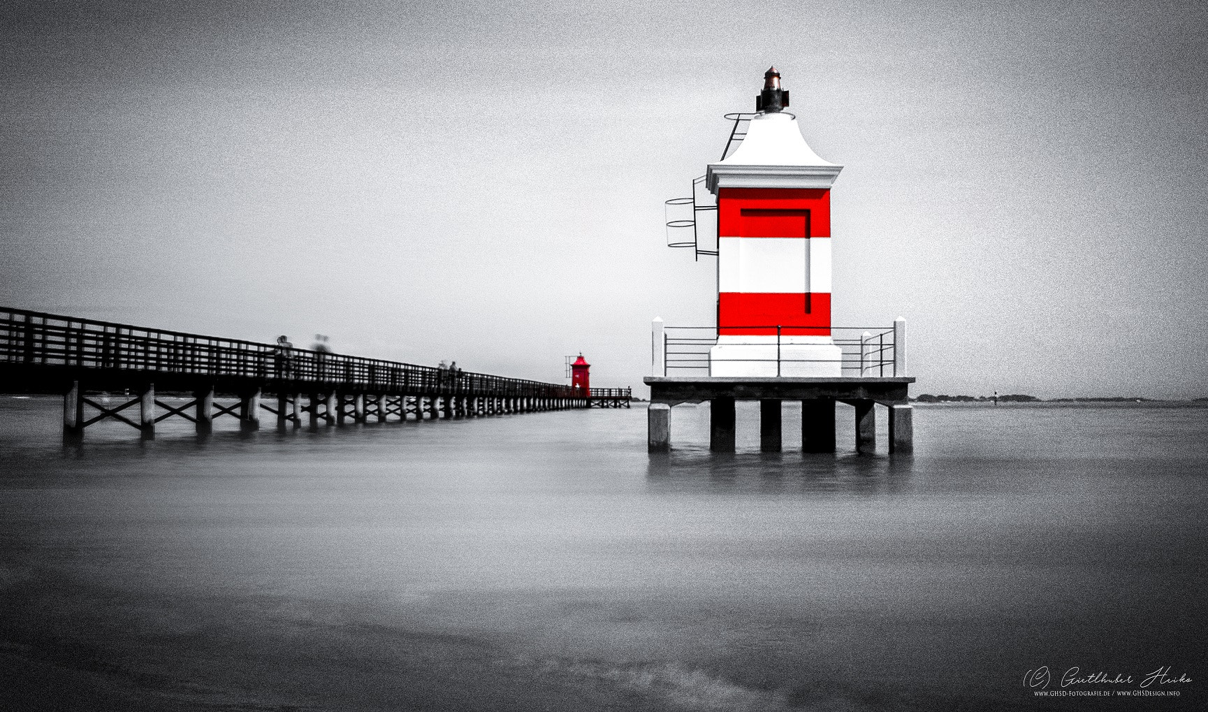 Canon EF-S 18-55mm F3.5-5.6 IS sample photo. Faro rosso photography