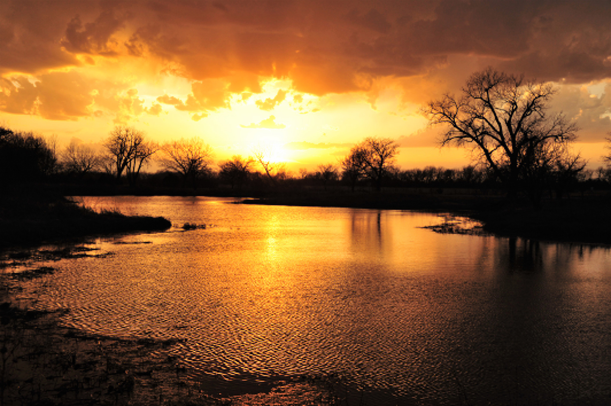 Nikon D700 sample photo. Sunset between the storms photography
