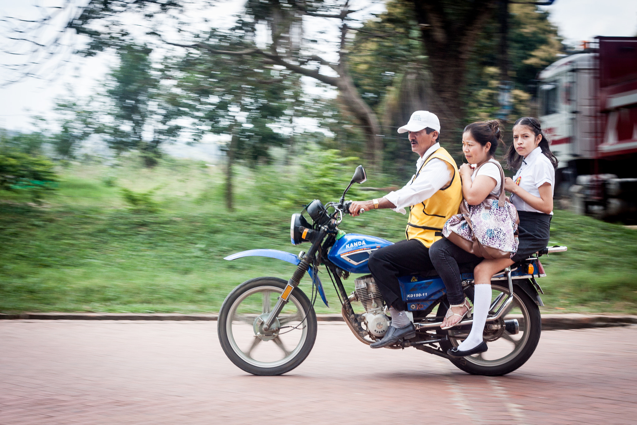 Canon EOS 50D + Canon EF 50mm F1.8 II sample photo. Santa cruz, bolivia photography