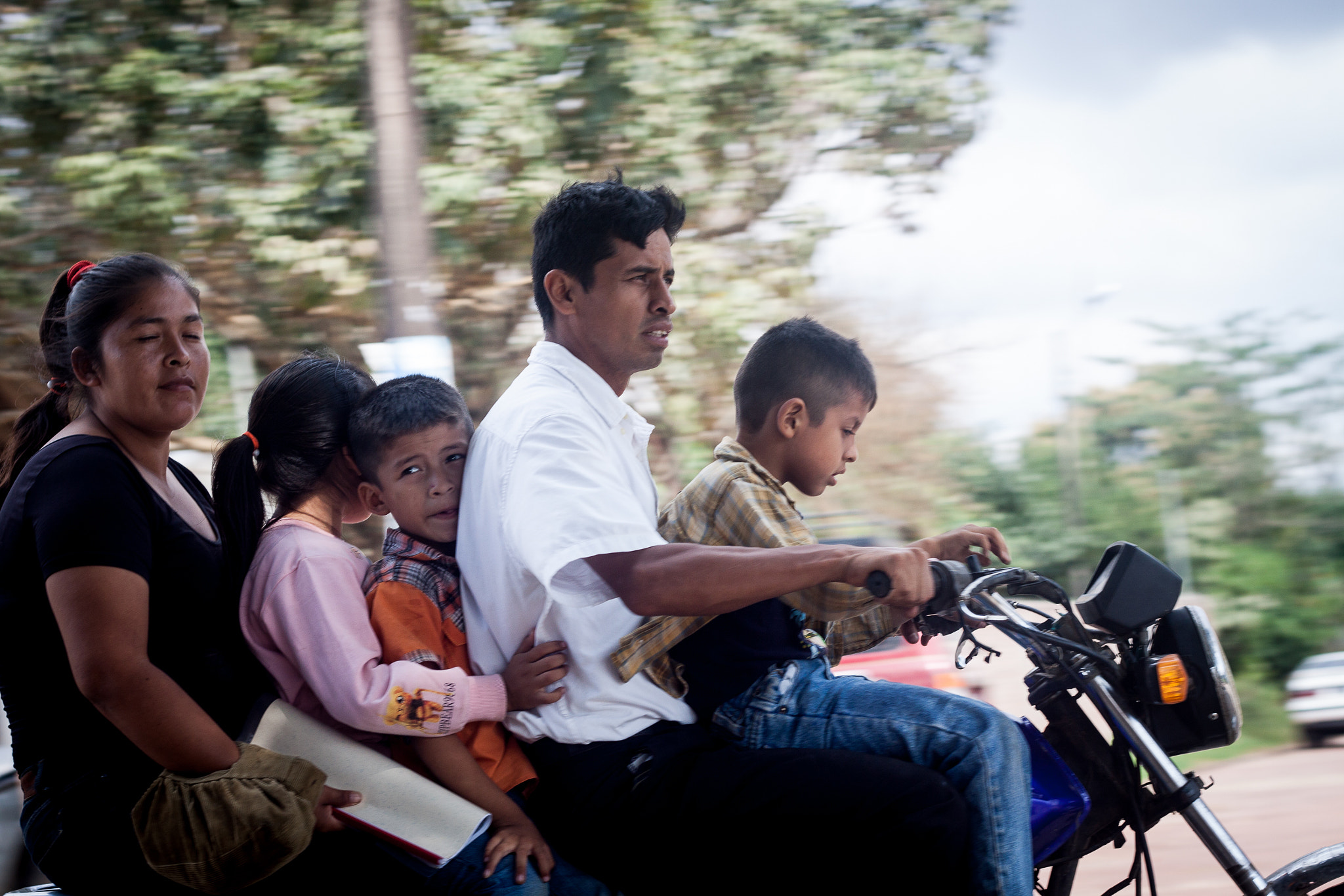 Canon EOS 50D + Canon EF 50mm F1.8 II sample photo. Santa cruz, bolivia photography