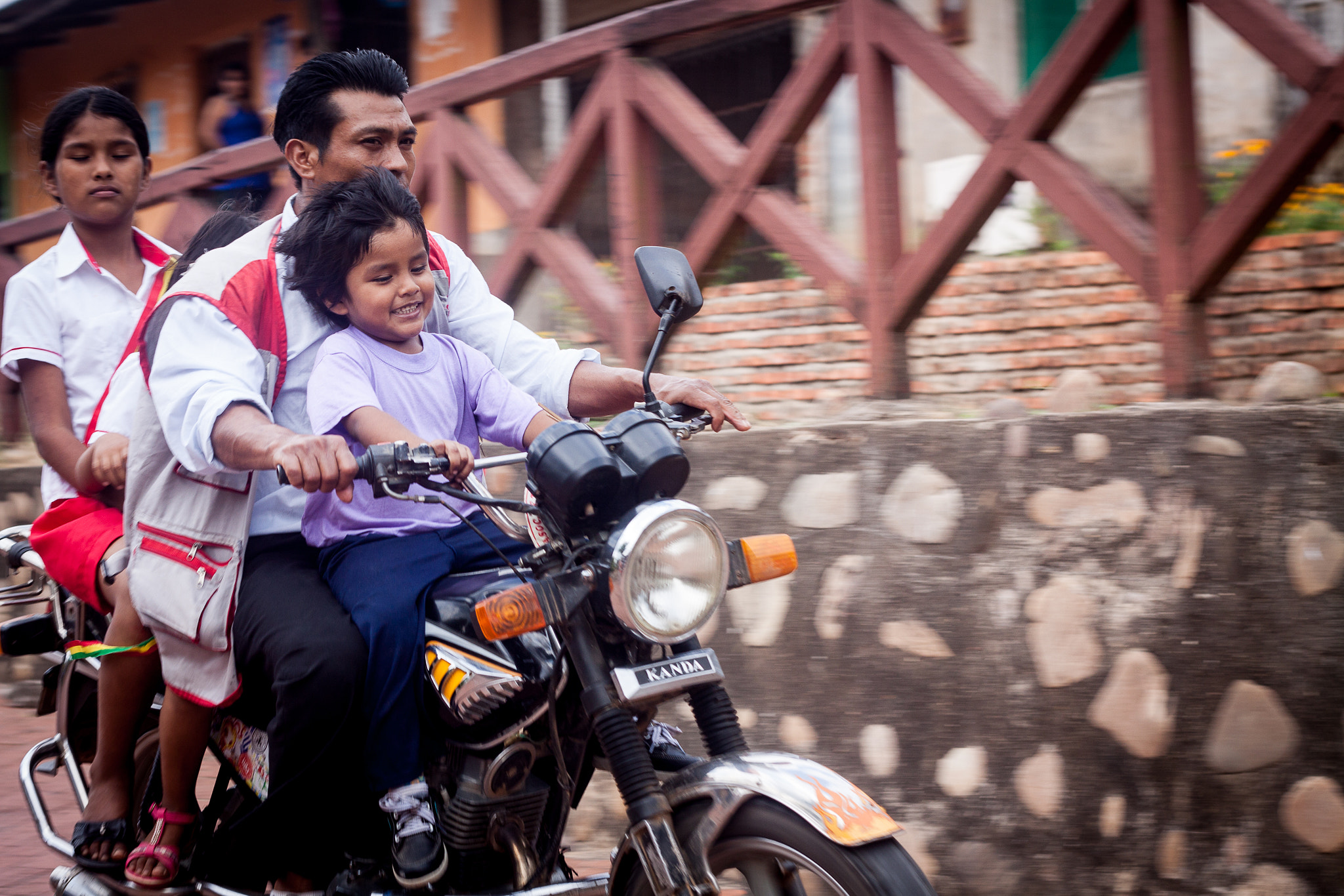 Canon EOS 50D + Canon EF 50mm F1.8 II sample photo. Santa cruz, bolivia photography