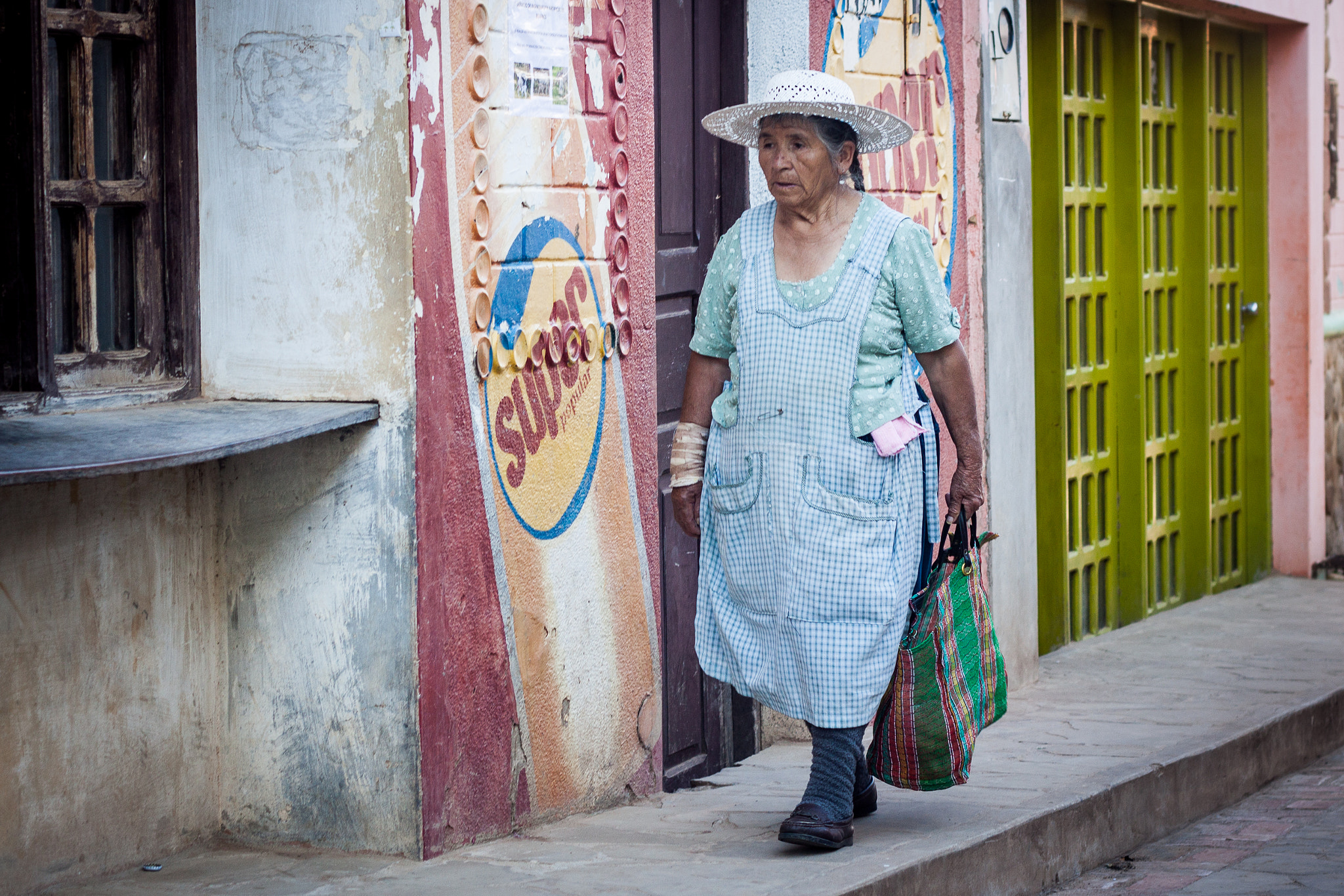 Canon EOS 50D + Canon EF 50mm F1.8 II sample photo. Santa cruz, bolivia photography