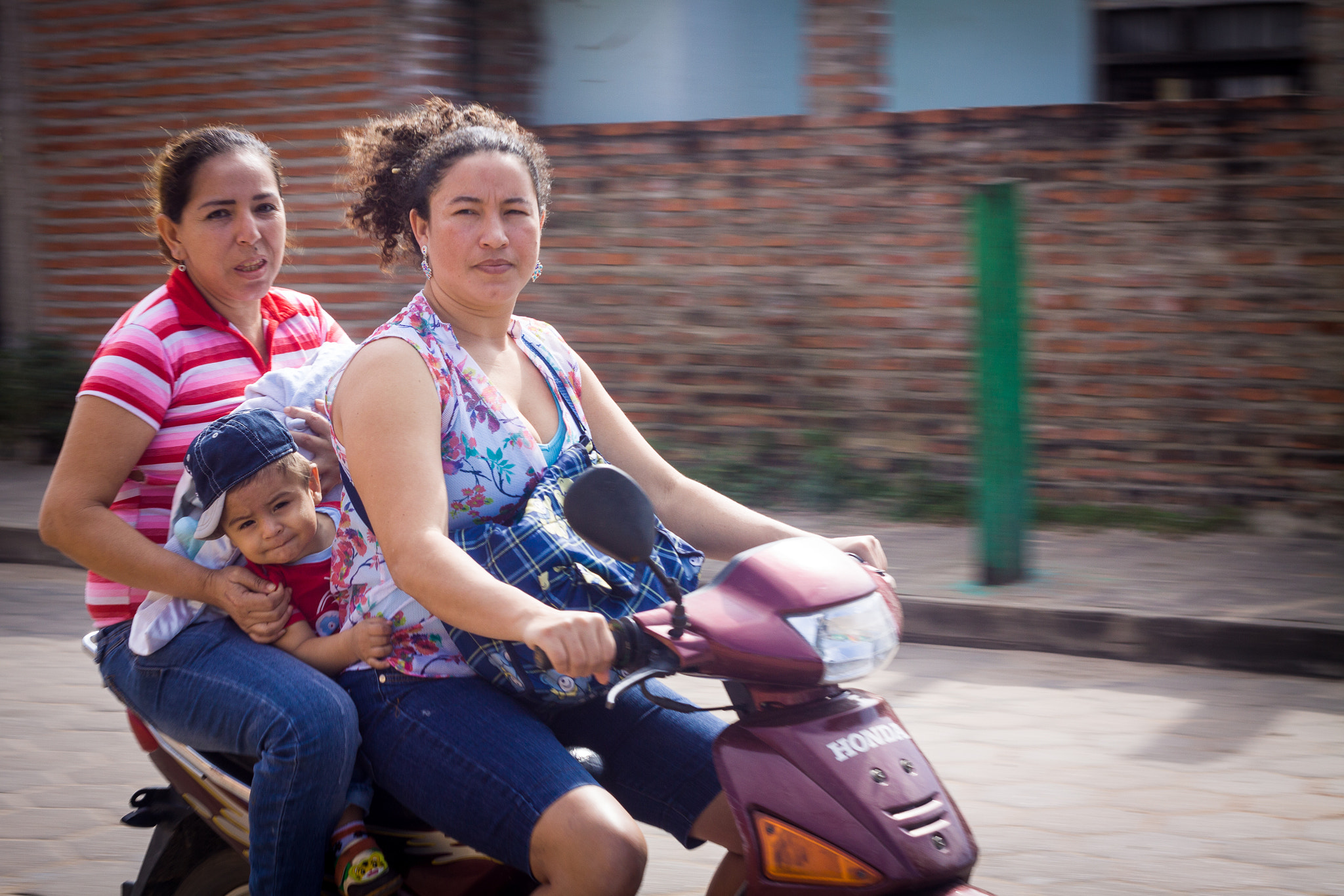 Canon EOS 50D + Canon EF 50mm F1.8 II sample photo. Santa cruz, bolivia photography