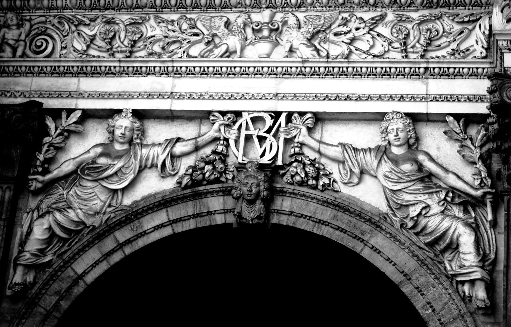 Canon EOS 100D (EOS Rebel SL1 / EOS Kiss X7) + Canon EF 50mm F1.8 STM sample photo. Hotel de vogue dijon photography