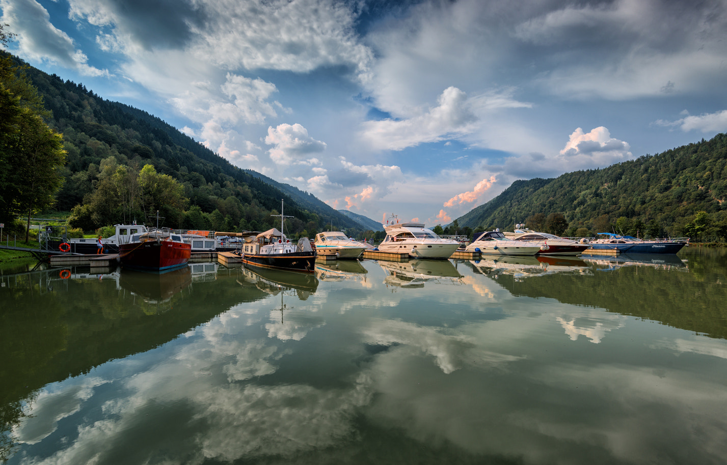 Nikon AF-S Nikkor 16-35mm F4G ED VR sample photo. Boats in the clouds photography