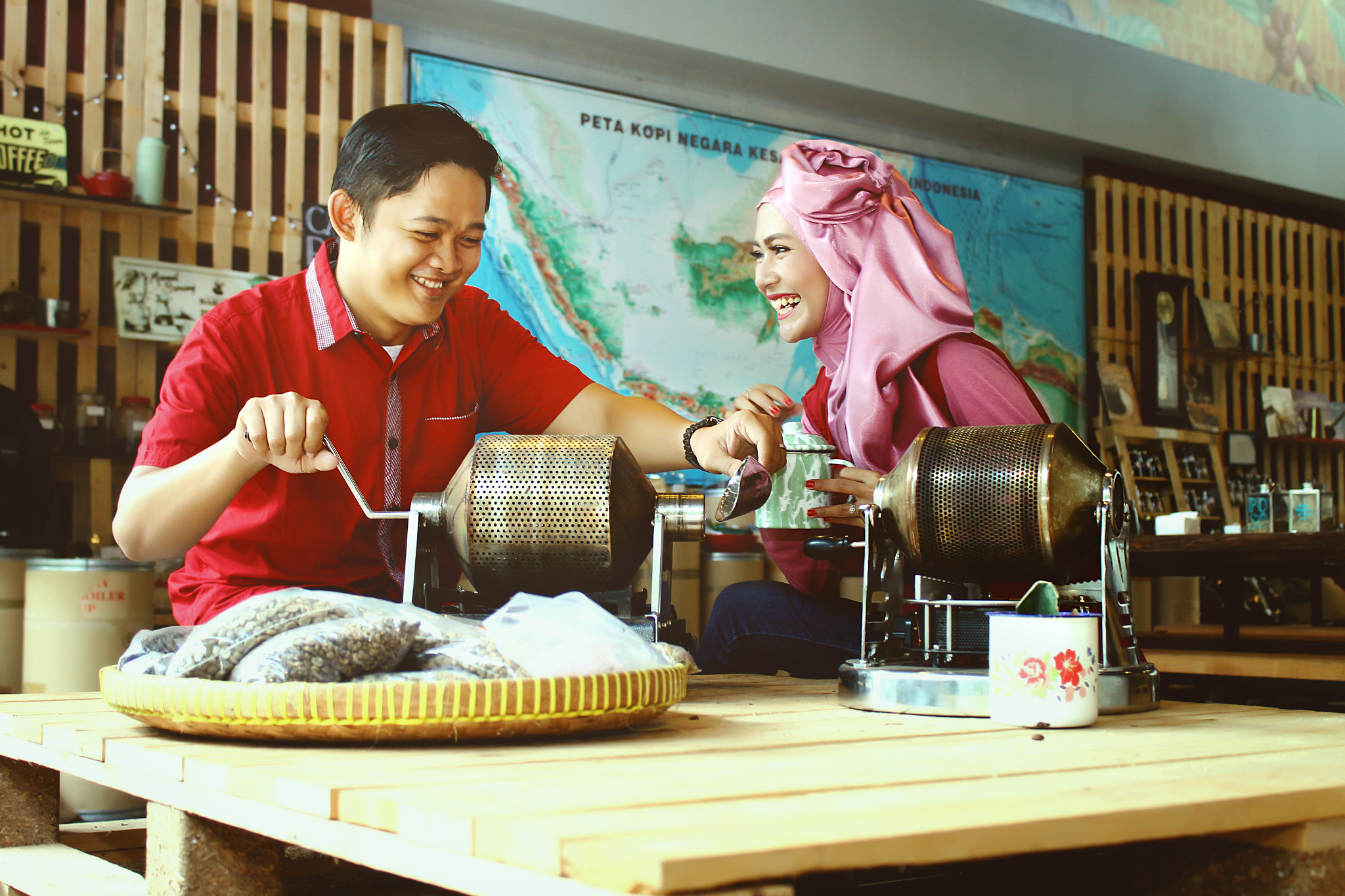 Canon EOS 650D (EOS Rebel T4i / EOS Kiss X6i) sample photo. Prewedding barista photography