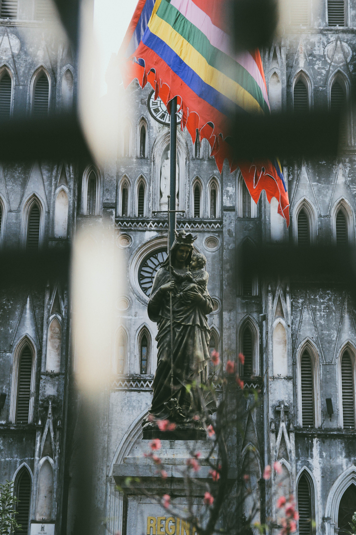 Canon EOS 600D (Rebel EOS T3i / EOS Kiss X5) sample photo. St. joseph's cathedral photography