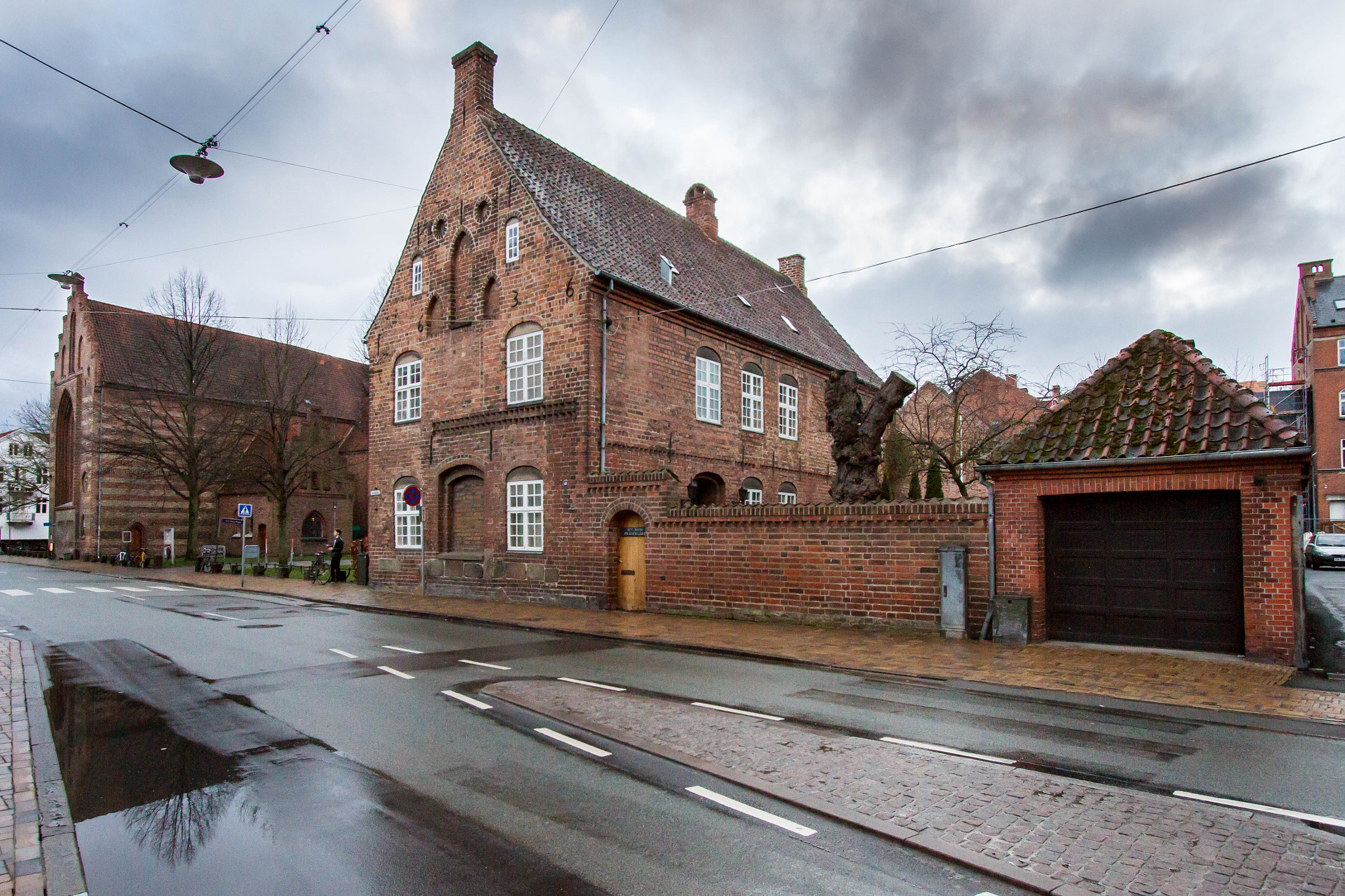 Canon EF-S 10-22mm F3.5-4.5 USM sample photo. Old house in denmark photography