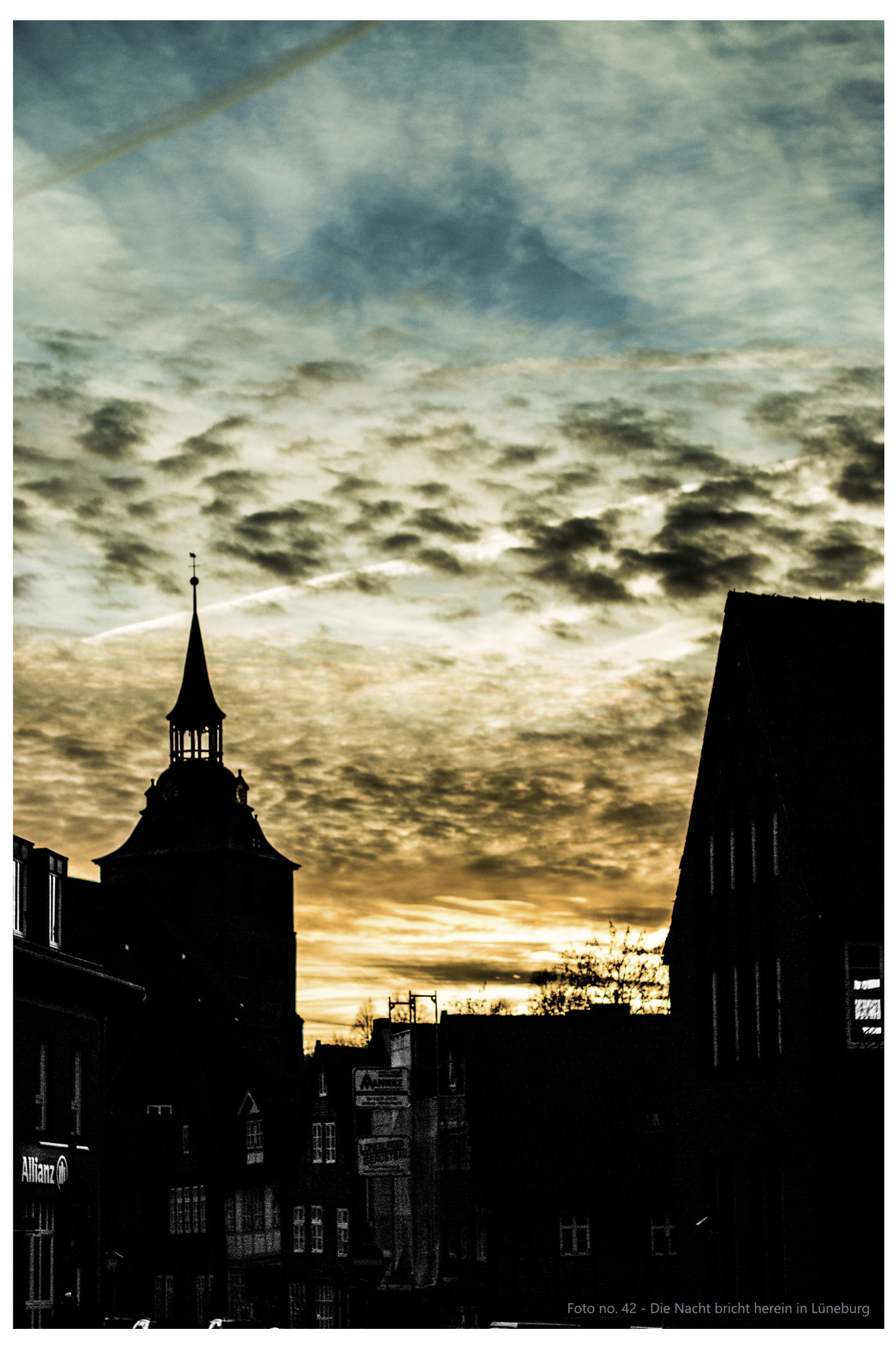 Canon EOS 70D + Canon EF 50mm F1.4 USM sample photo. Die nacht bricht herein in lüneburg photography