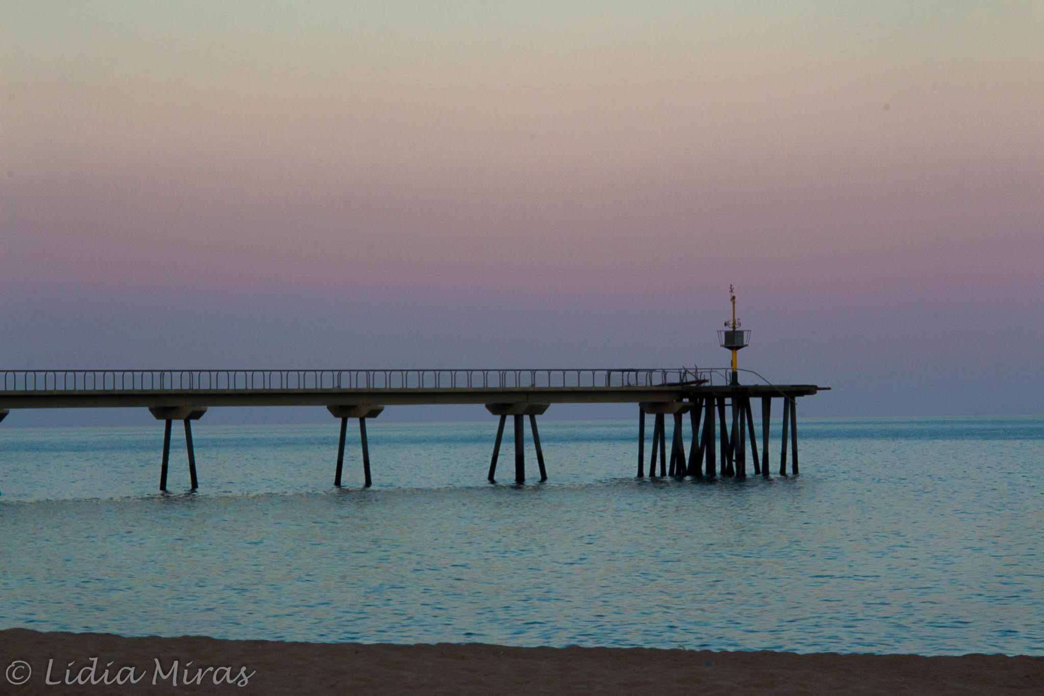 Sigma 18-200mm f/3.5-6.3 DC OS sample photo. Beach promenade photography