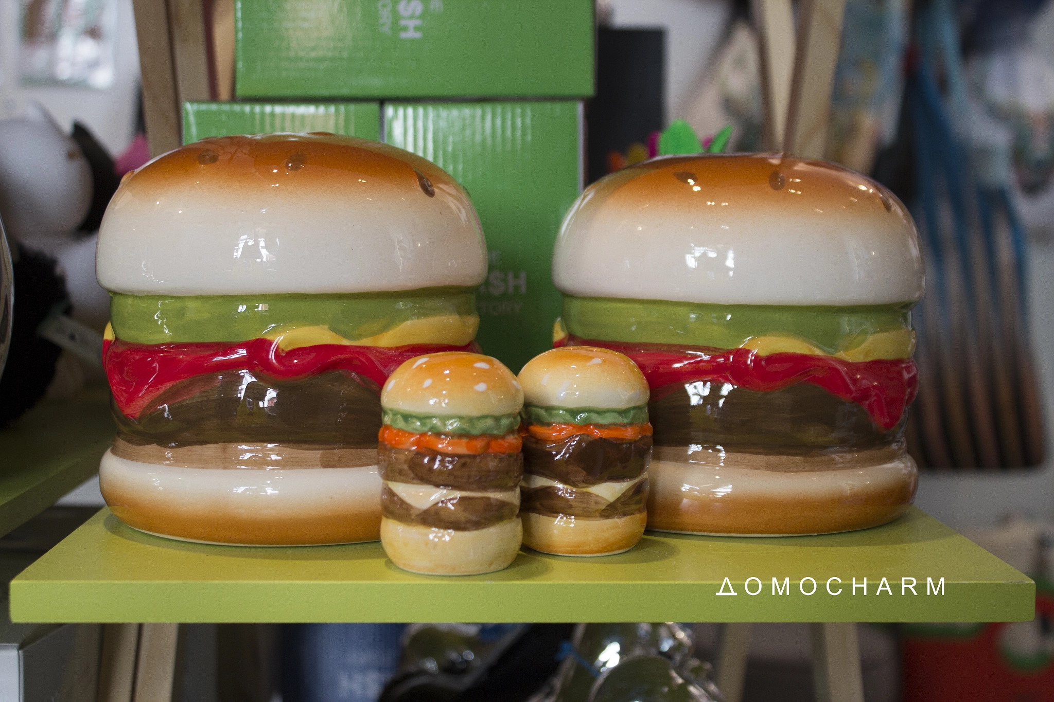 Canon EF-S 18-55mm F3.5-5.6 IS sample photo. Burgers for money, salt and pepper photography