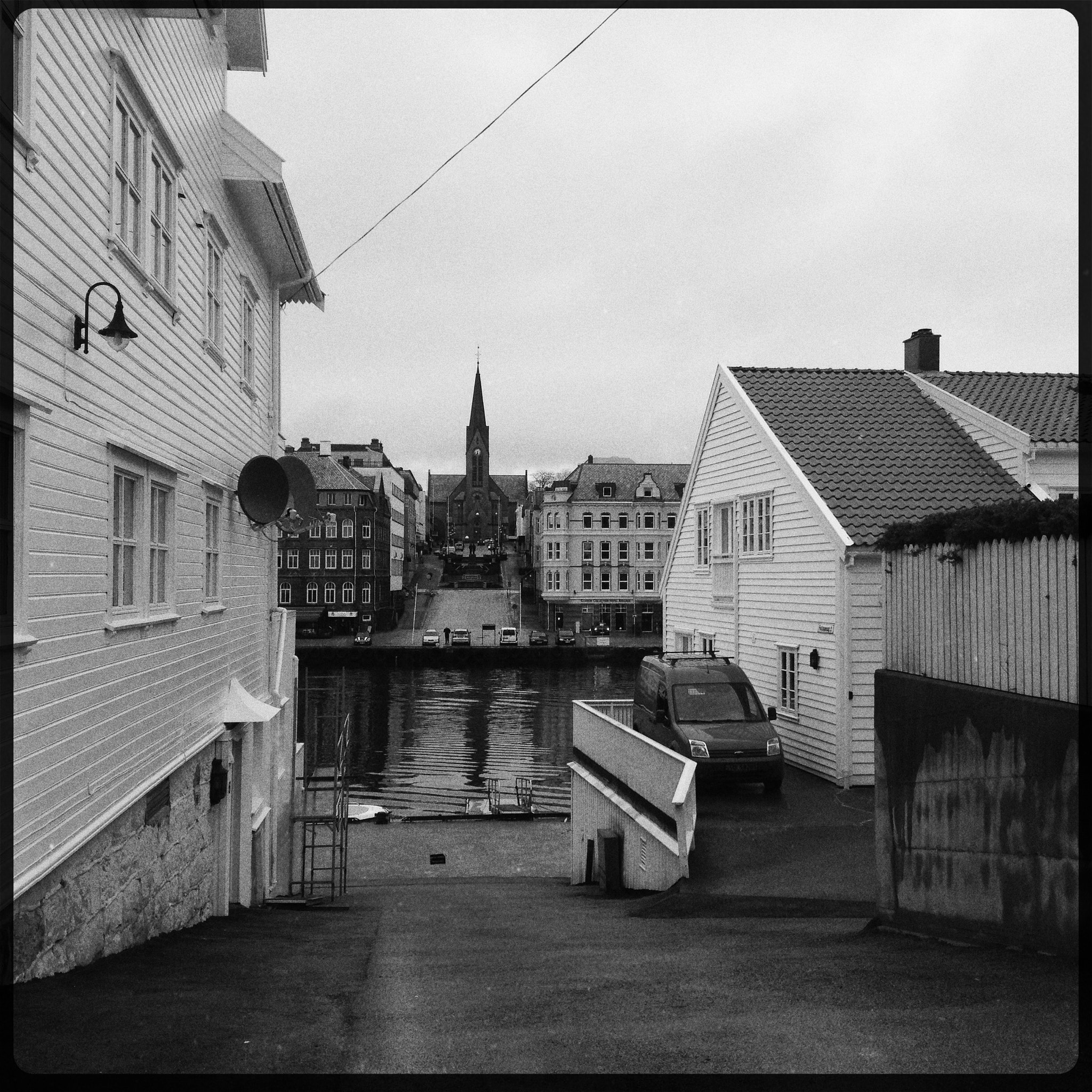 Hipstamatic 333 sample photo. Church nearby photography