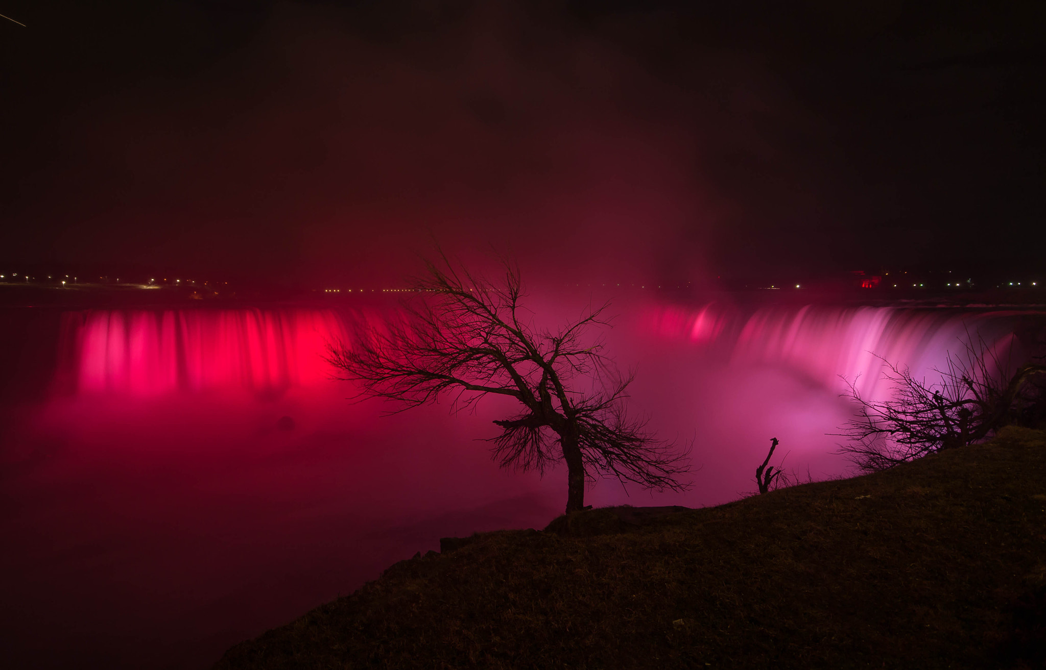 Nikon D3100 + Sigma 10-20mm F4-5.6 EX DC HSM sample photo. Niagara falls at night photography