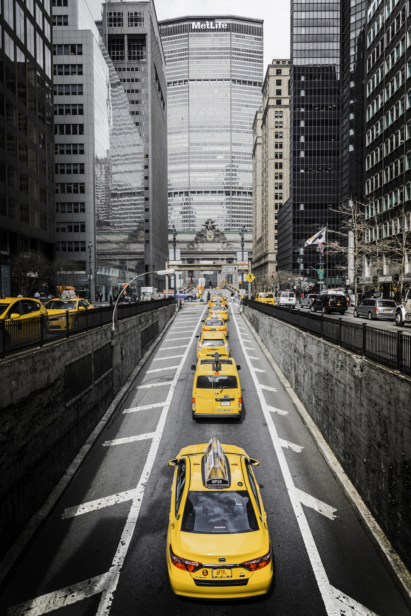 Nikon D800 + Sigma 24-70mm F2.8 EX DG HSM sample photo. Metlife & grand central terminal photography