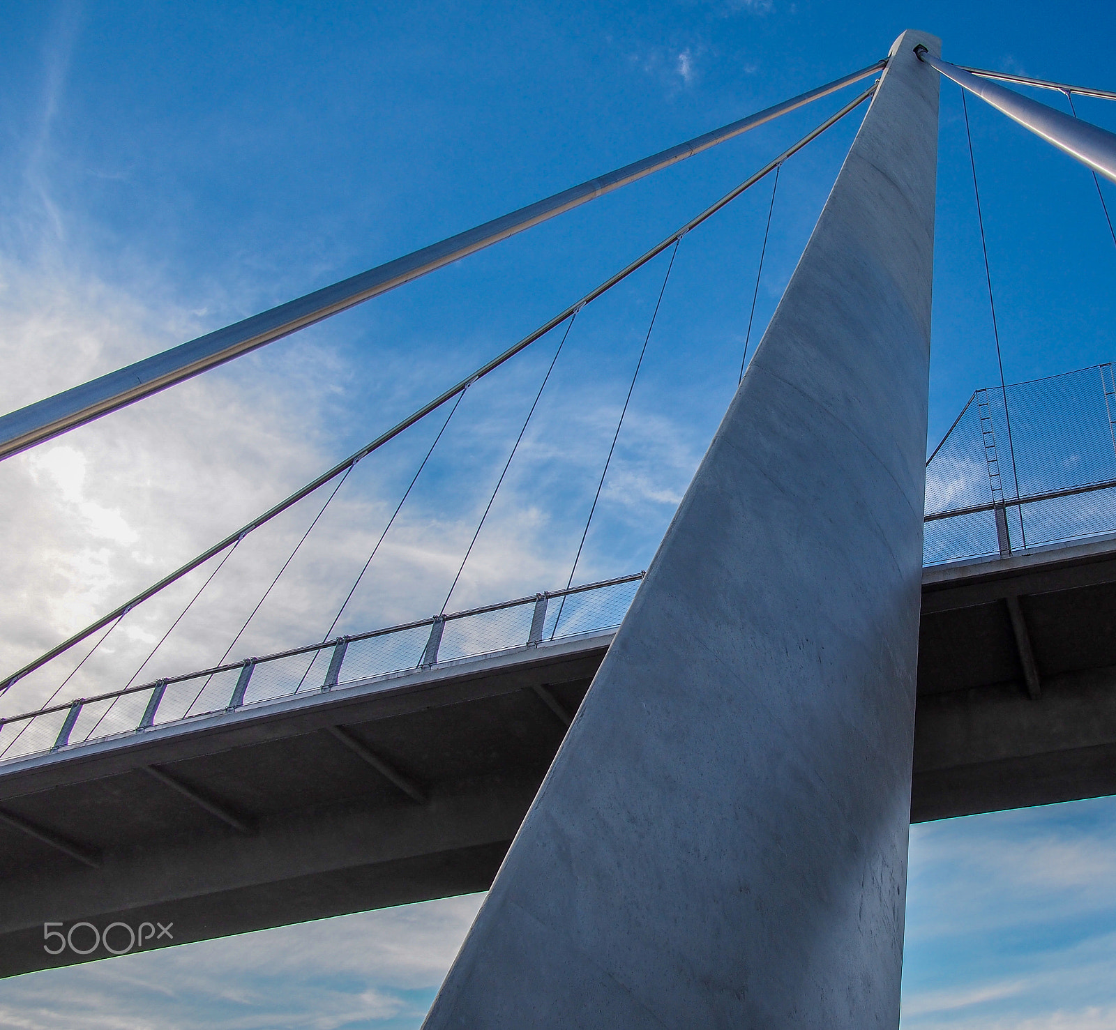 Olympus OM-D E-M5 + Panasonic Lumix G 14mm F2.5 ASPH sample photo. Bridge from below photography