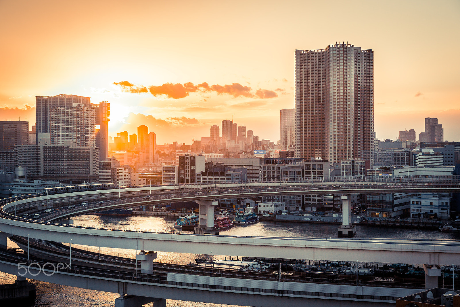Canon EOS 6D sample photo. Tokyo's sunset and the monorail photography
