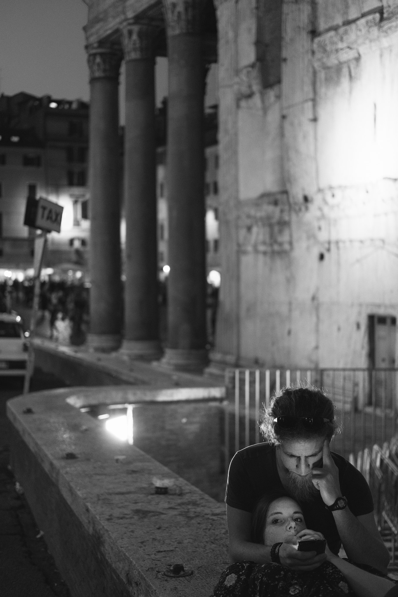 Fujifilm X-Pro2 + Fujifilm XF 35mm F2 R WR sample photo. Lighting the monuments photography