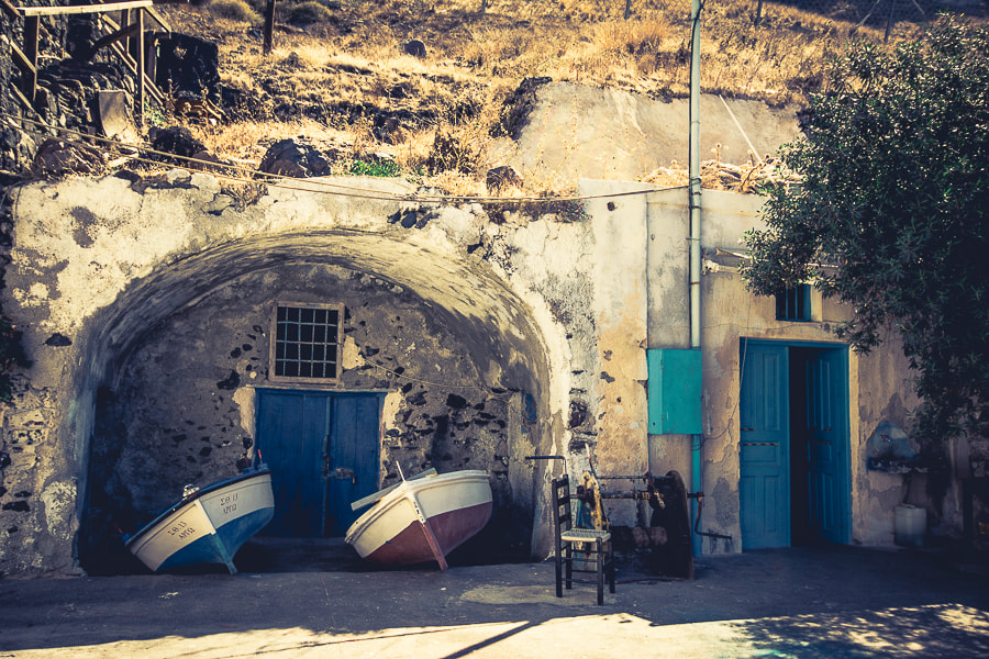 Canon EOS 70D + Sigma 10-20mm F4-5.6 EX DC HSM sample photo. Santorini corner photography