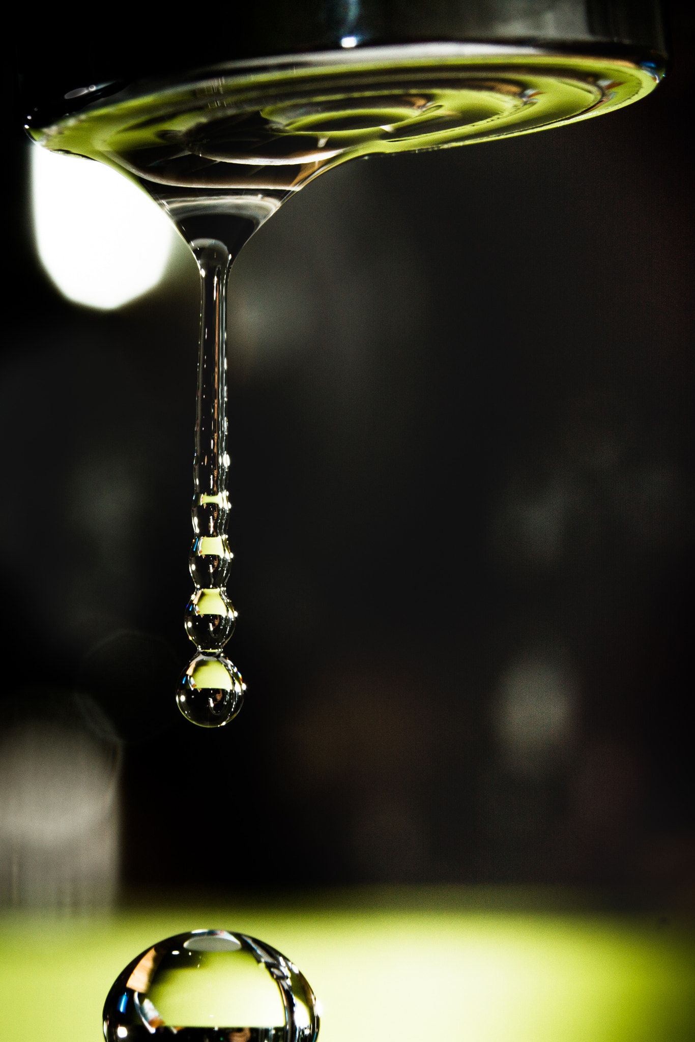 Canon EOS 7D + Canon EF 70-200mm F4L IS USM sample photo. Water drop photography