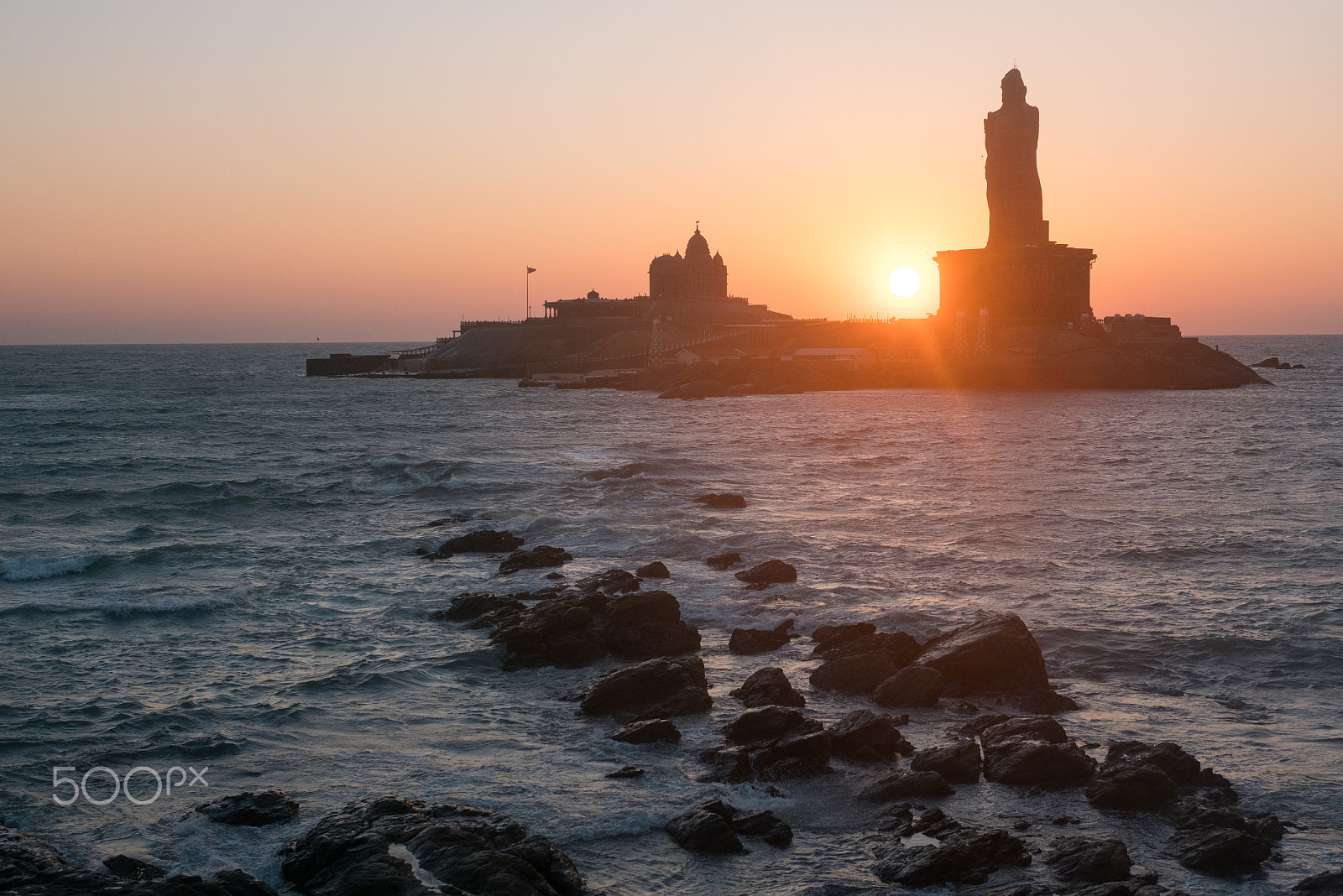 Panasonic Lumix DMC-GX85 (Lumix DMC-GX80 / Lumix DMC-GX7 Mark II) + Panasonic Leica DG Summilux 25mm F1.4 II ASPH sample photo. Sunrise above the sea kanyakumari comorin cape photography