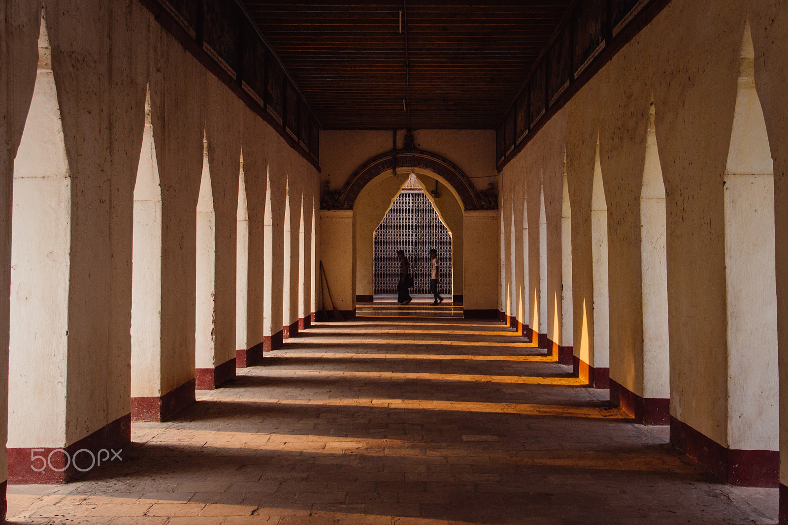 Canon EOS 650D (EOS Rebel T4i / EOS Kiss X6i) sample photo. Shards of light | bagan temples. myanmar photography