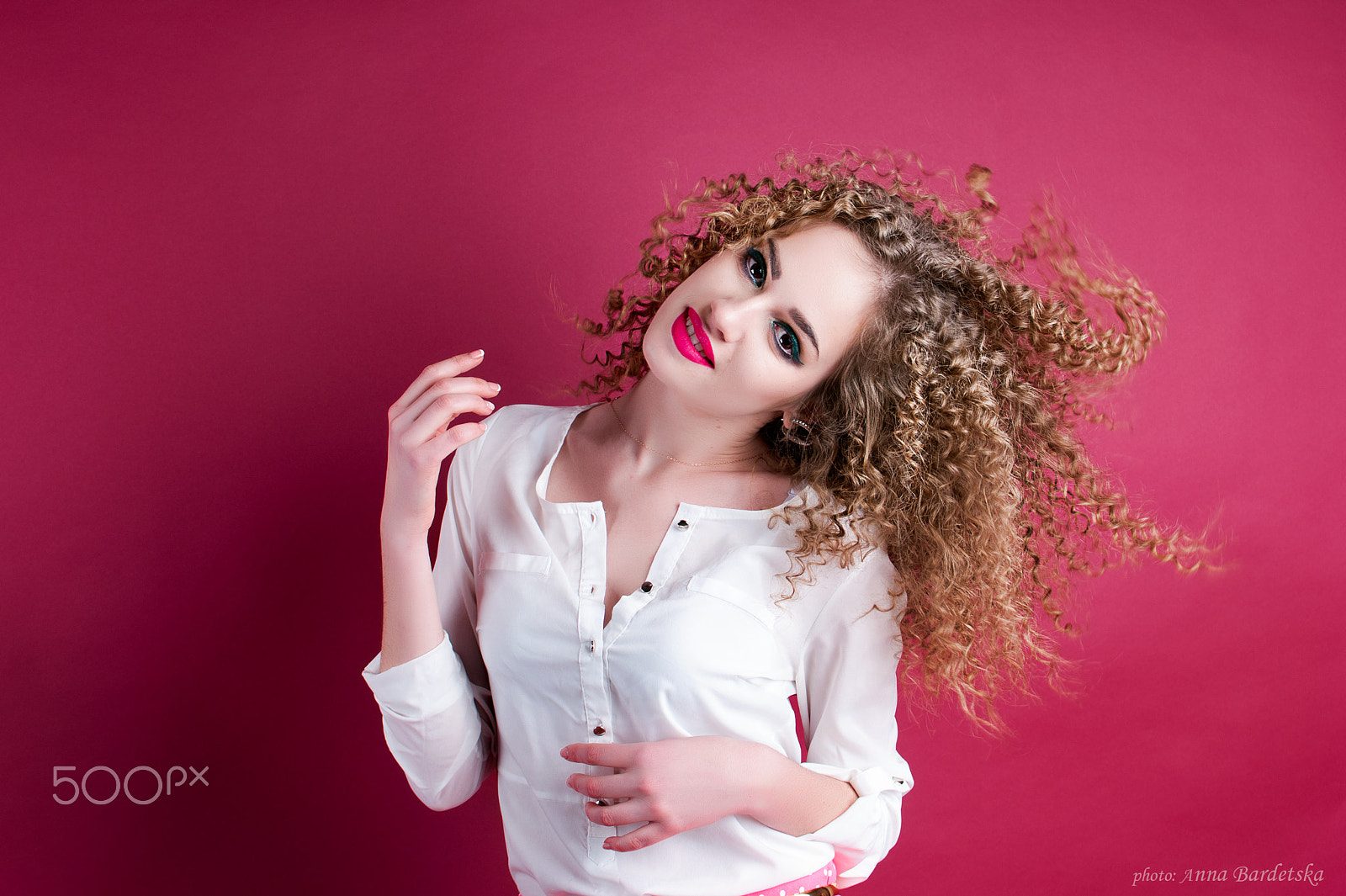 Nikon D300 + Nikon AF-S DX Nikkor 35mm F1.8G sample photo. Great curl hair photography