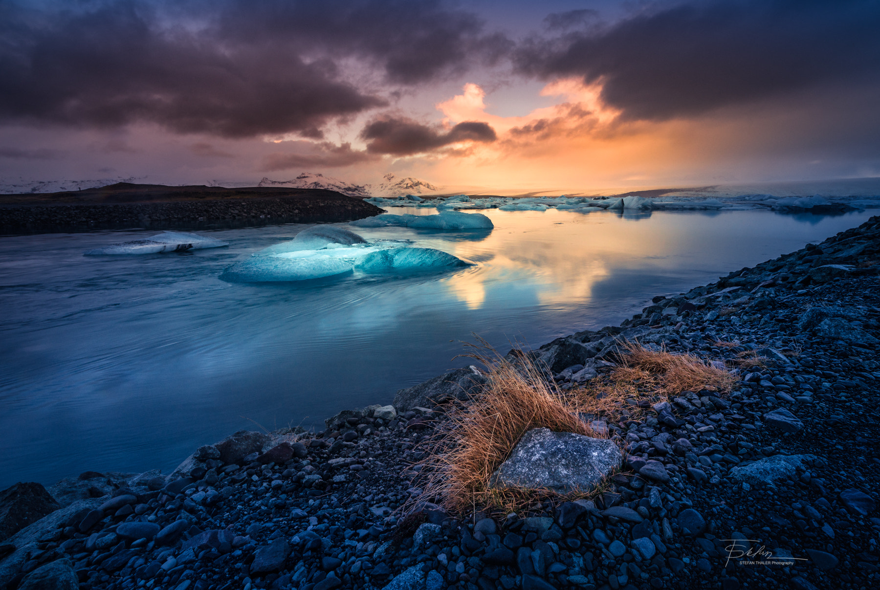 Sony Vario-Sonnar T* 16-35mm F2.8 ZA SSM sample photo. Drift ice photography