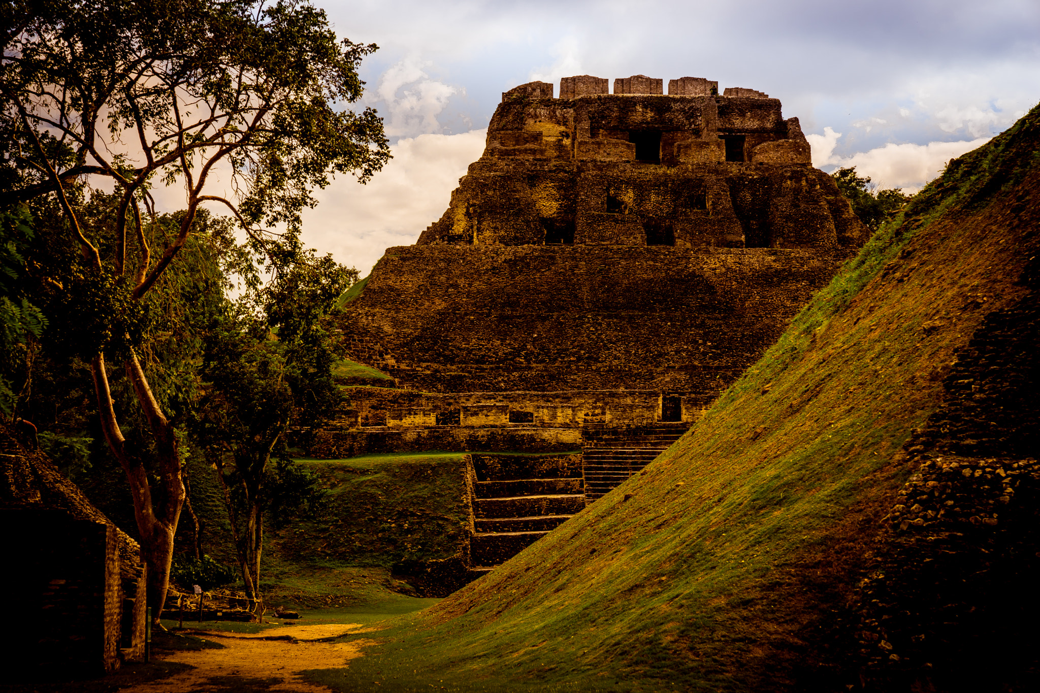 Sony a7 II + Sony FE 24-70mm F2.8 GM sample photo. Xunantunich, belize photography