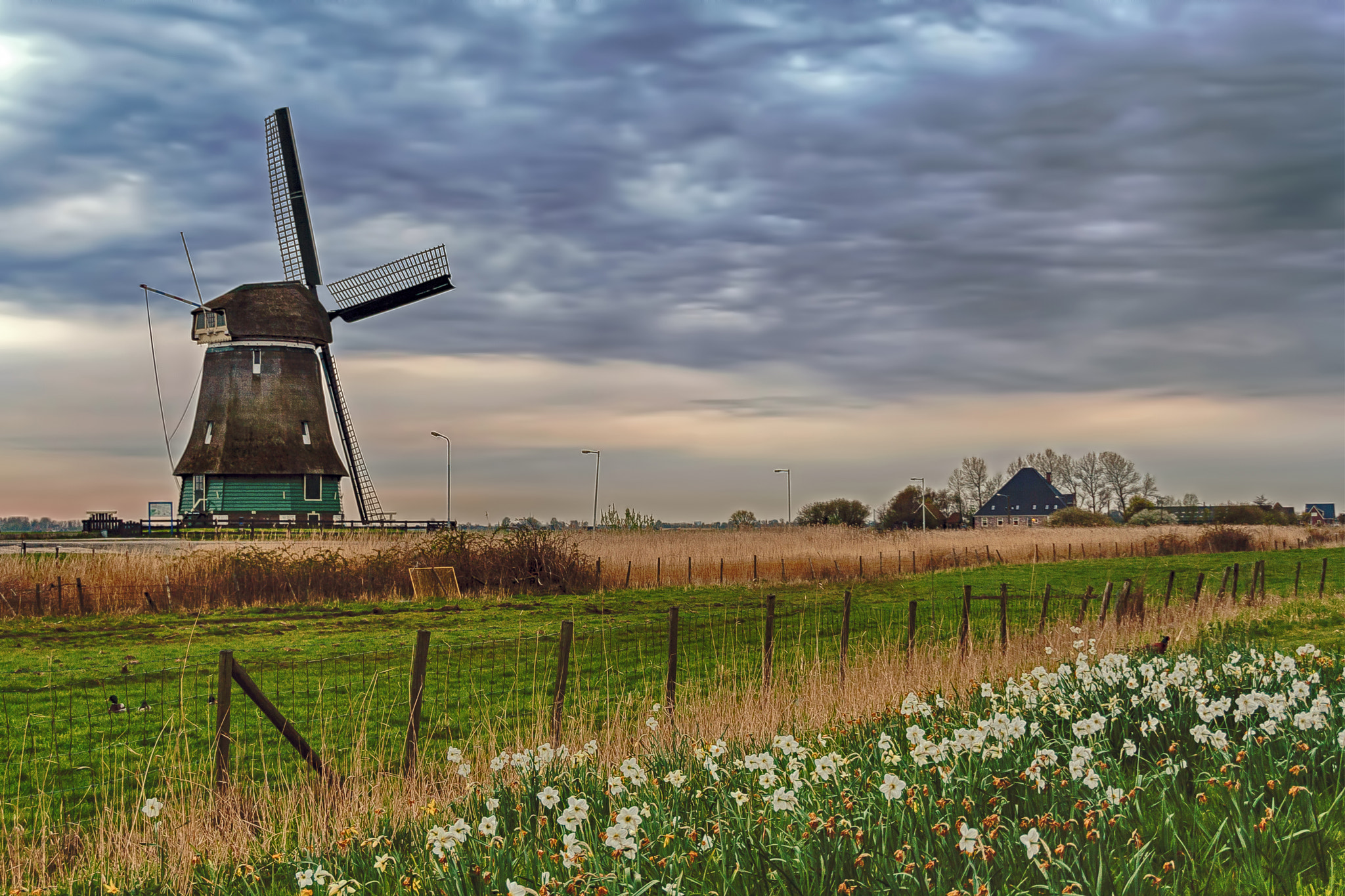 Canon EOS 400D (EOS Digital Rebel XTi / EOS Kiss Digital X) sample photo. The kathammer mill in springtime photography