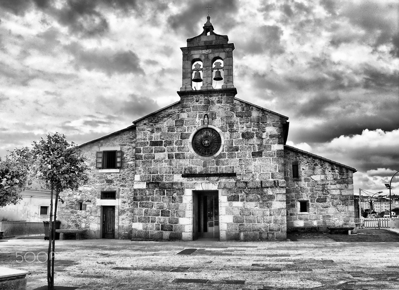 Samsung Pro 815 sample photo. Iglesia de santiago en o burgo photography