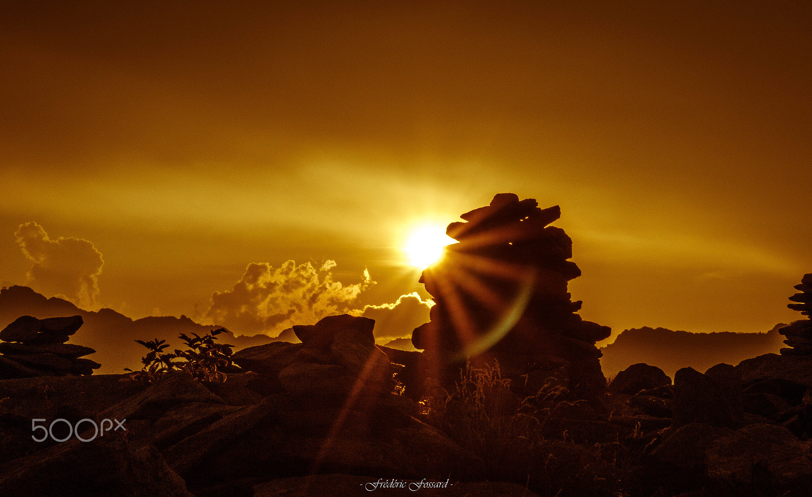 Canon EOS 70D sample photo. Golden sun 1/2 photography