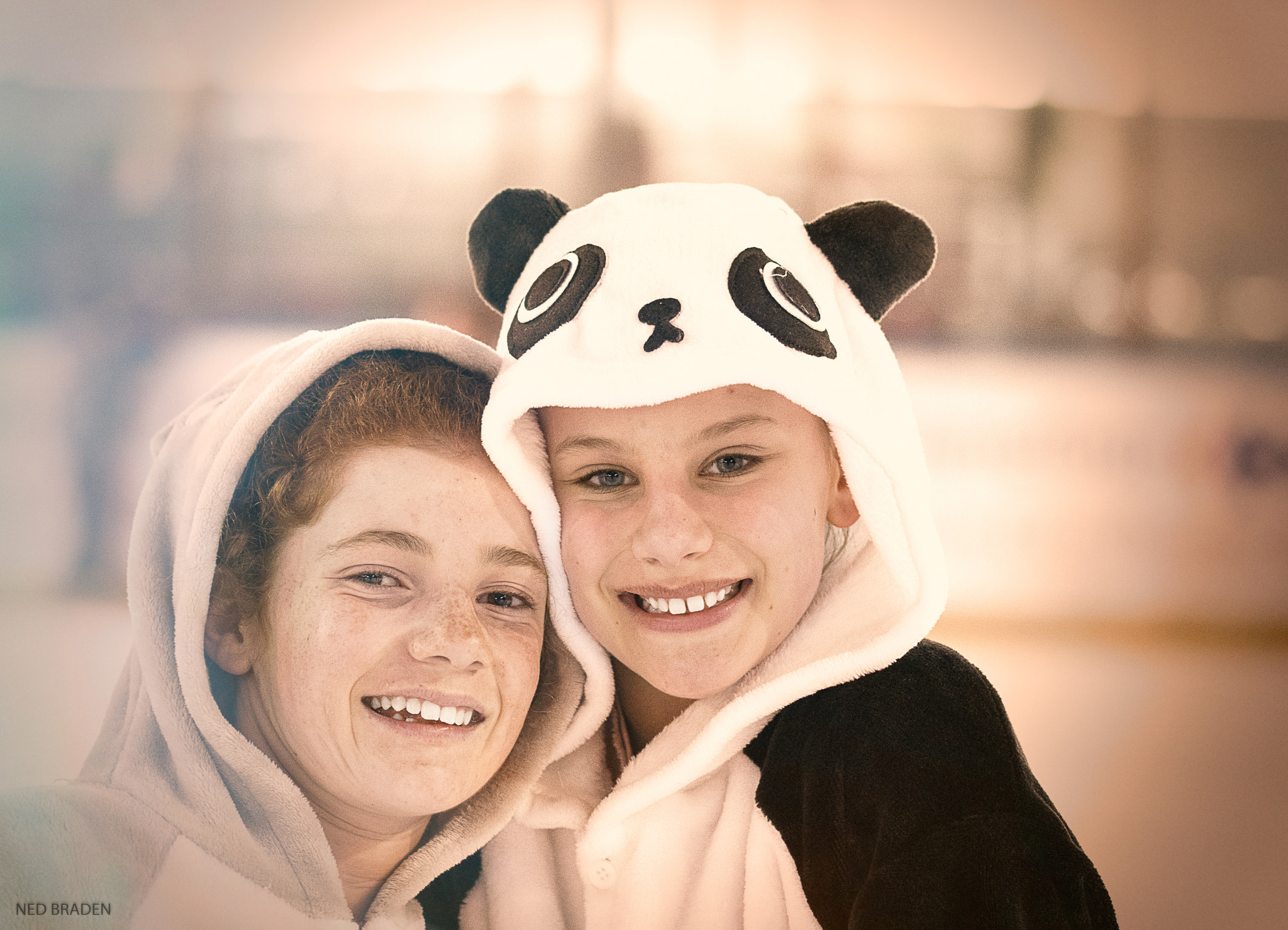 Sigma 105mm F2.8 EX DG OS HSM sample photo. La petite blonde et la petite rousse photography