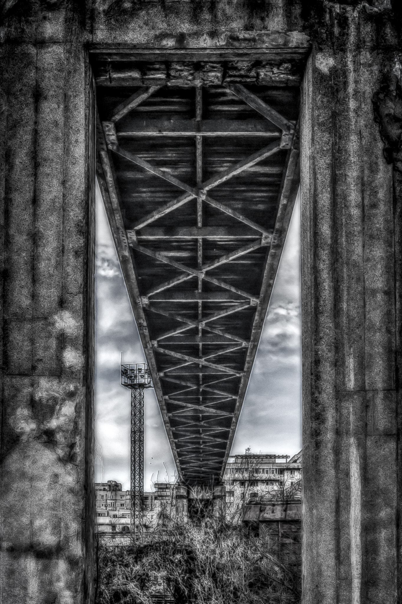 Nikon AF-S DX Nikkor 35mm F1.8G sample photo. Under the bridge photography