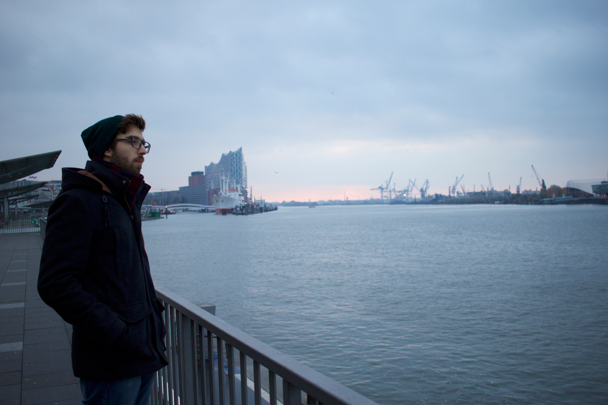 Canon EF-S 24mm F2.8 STM sample photo. Hamburg sunset contemplation... photography