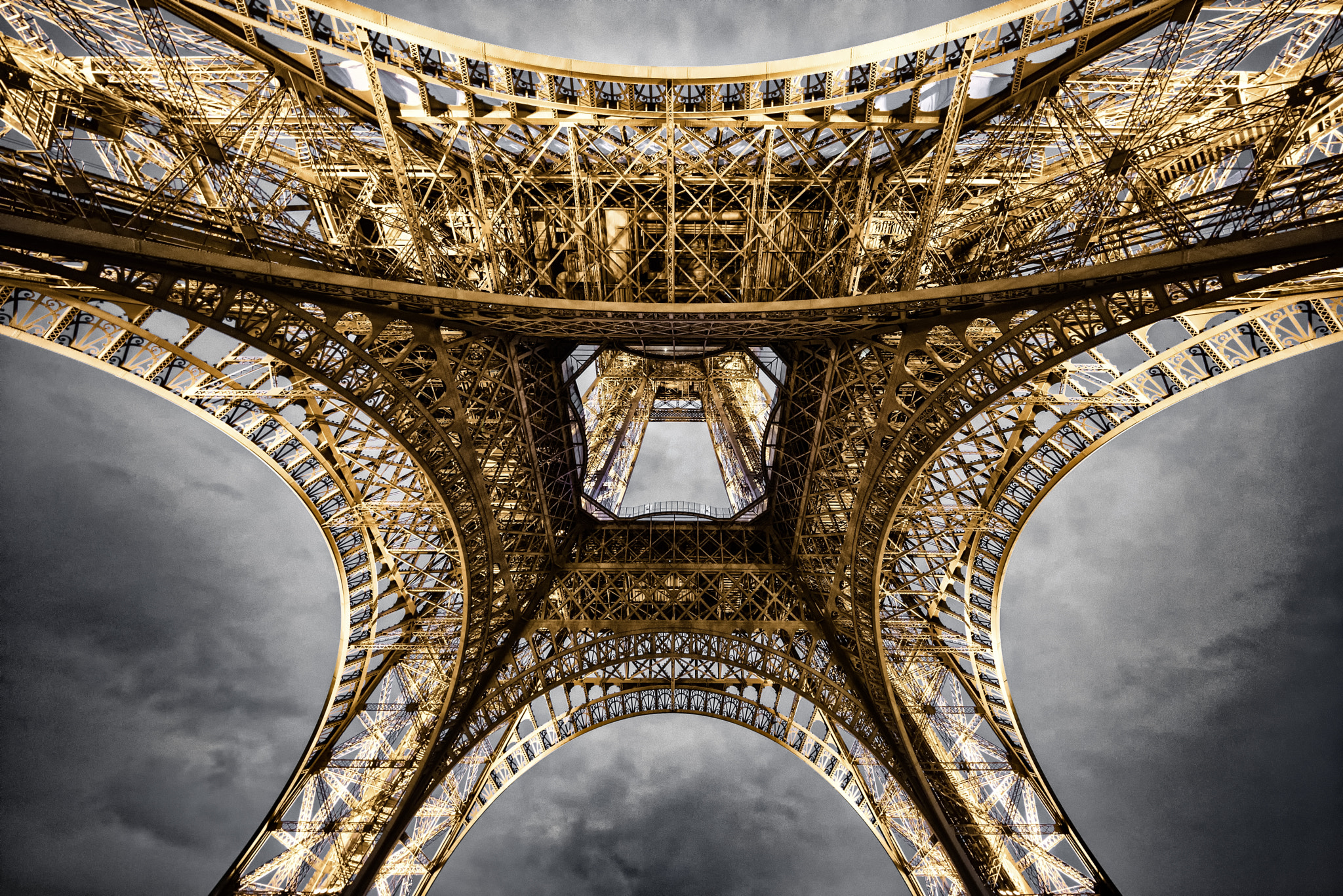 Canon EF 11-24mm F4L USM sample photo. Alien structure photography