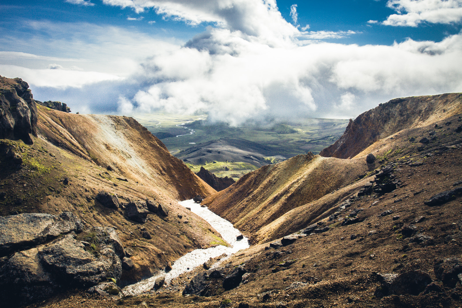 Canon EOS 50D + Canon EF 17-40mm F4L USM sample photo. Breach toward the valley photography