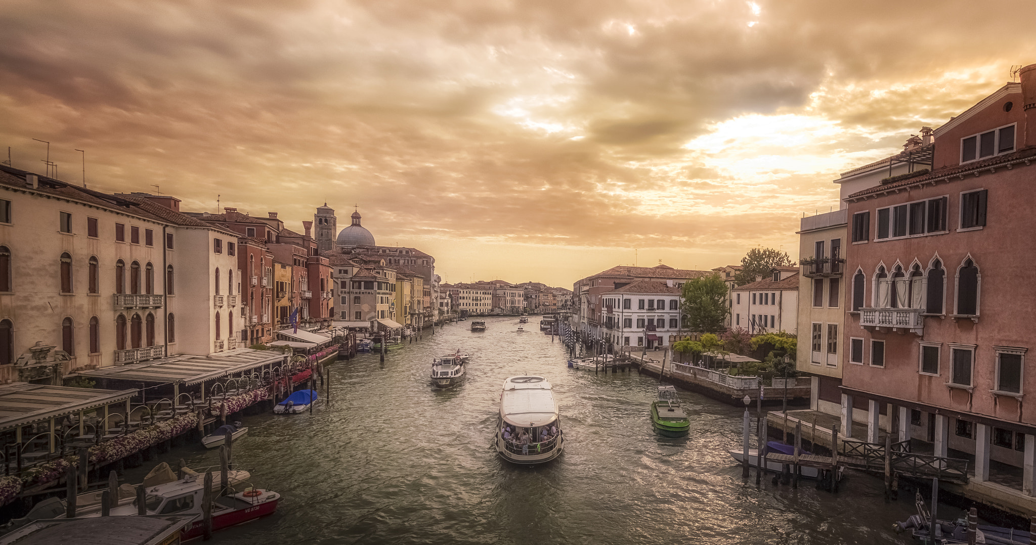 Nikon D3200 sample photo. A morning in venice photography