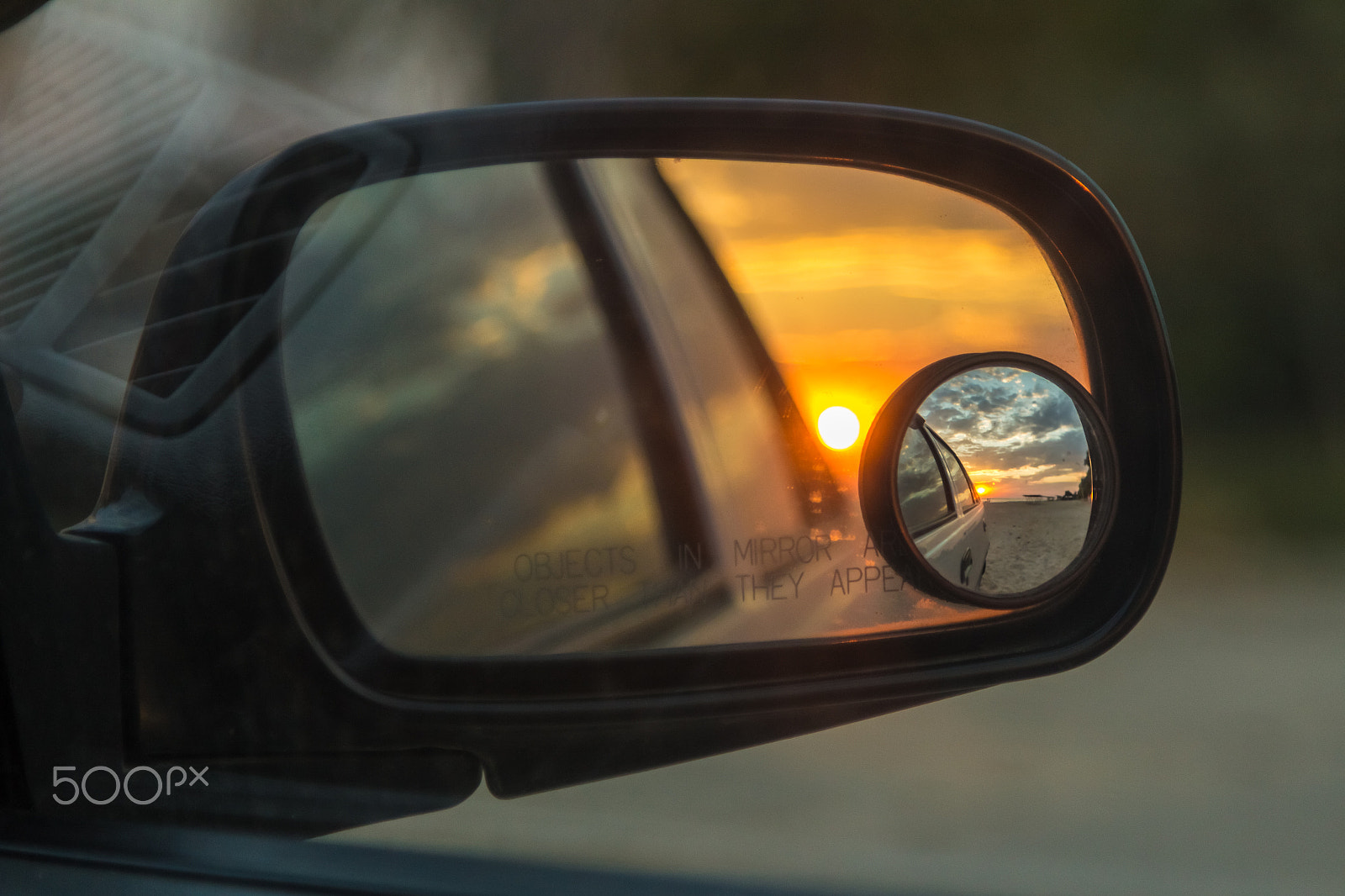 Canon EOS 600D (Rebel EOS T3i / EOS Kiss X5) + Canon EF 24-105mm F4L IS USM sample photo. Sunrise in right side view mirror driver pov photography