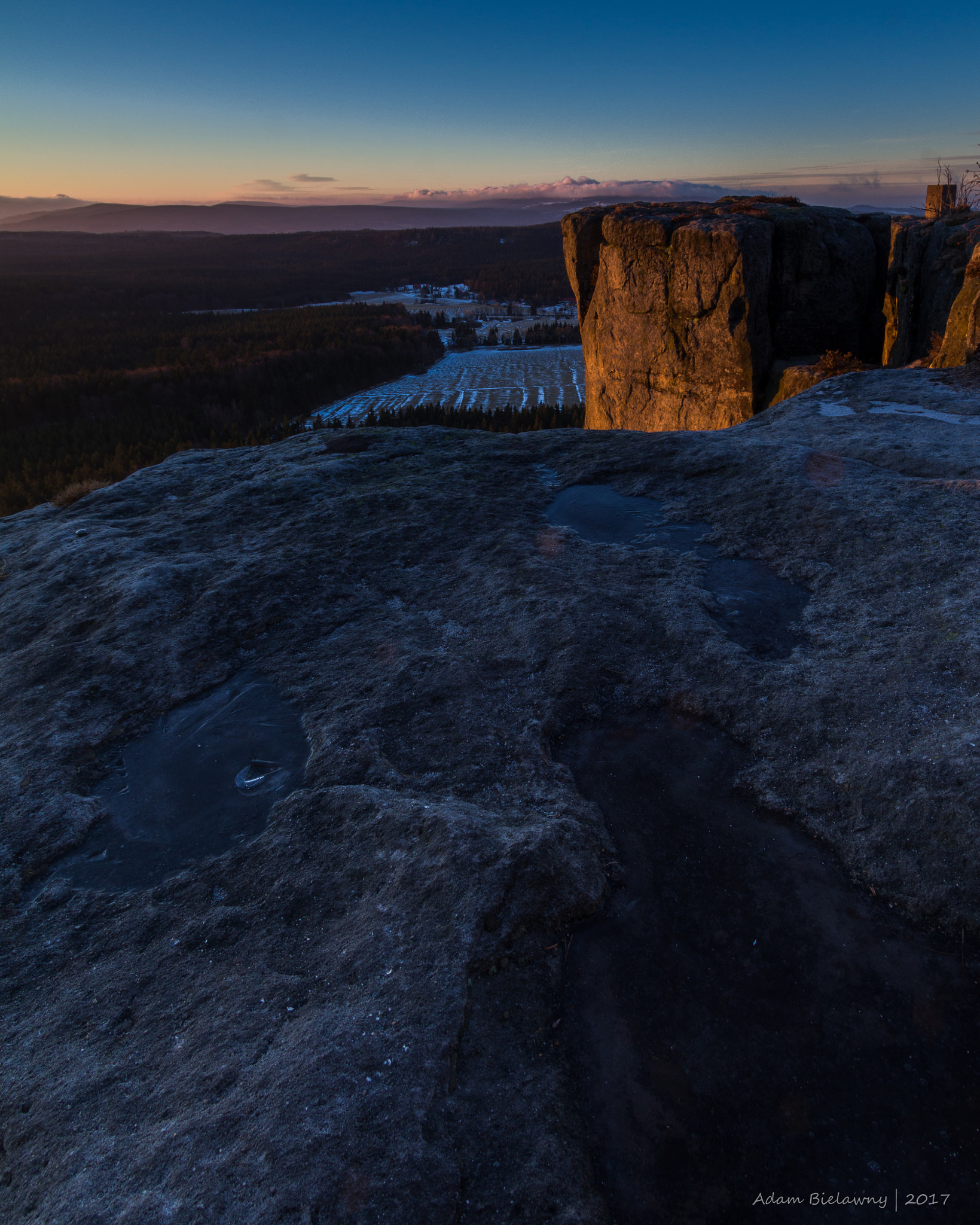 Canon EF-S 10-22mm F3.5-4.5 USM sample photo. Burning rocks photography