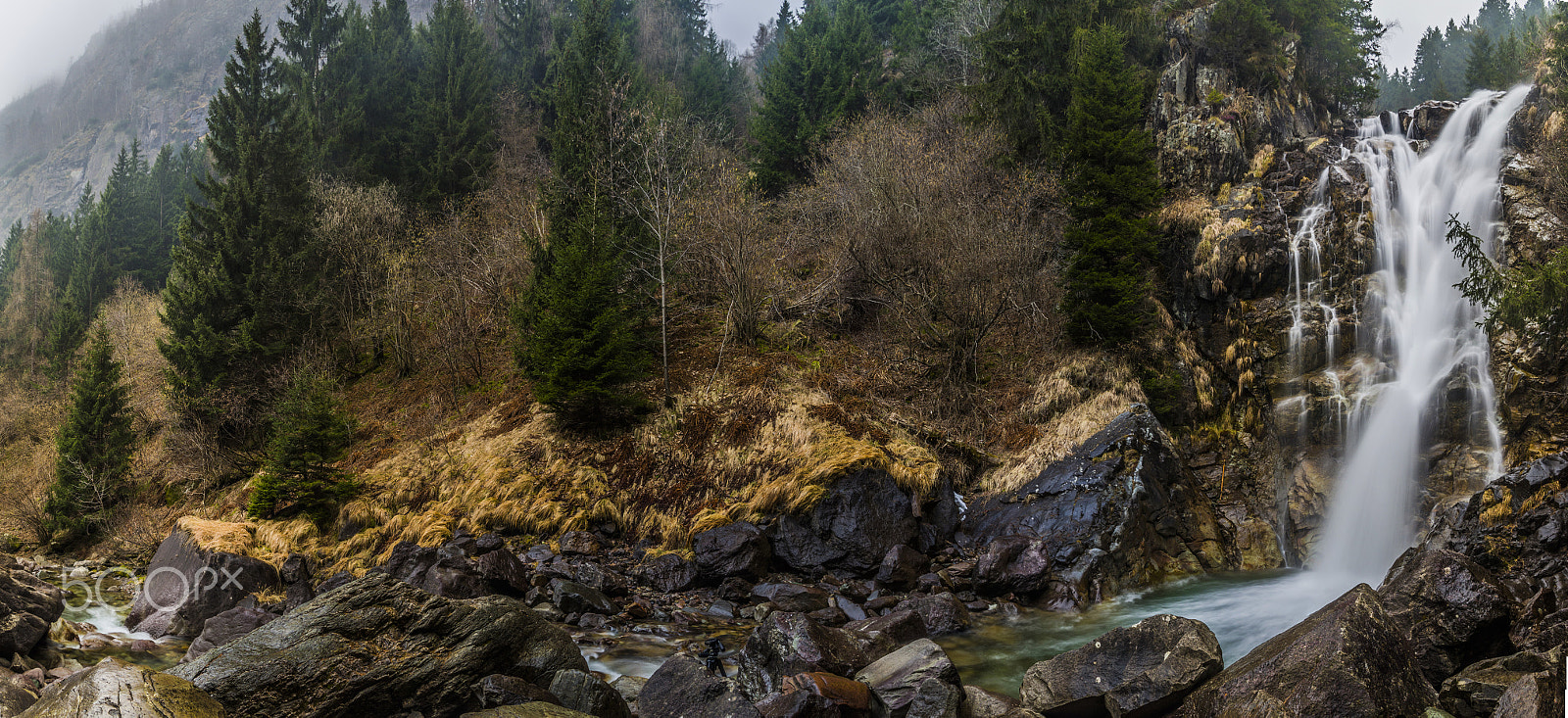 Pentax K-30 + Pentax smc DA 18-55mm F3.5-5.6 AL sample photo. Vo waterfalls photography