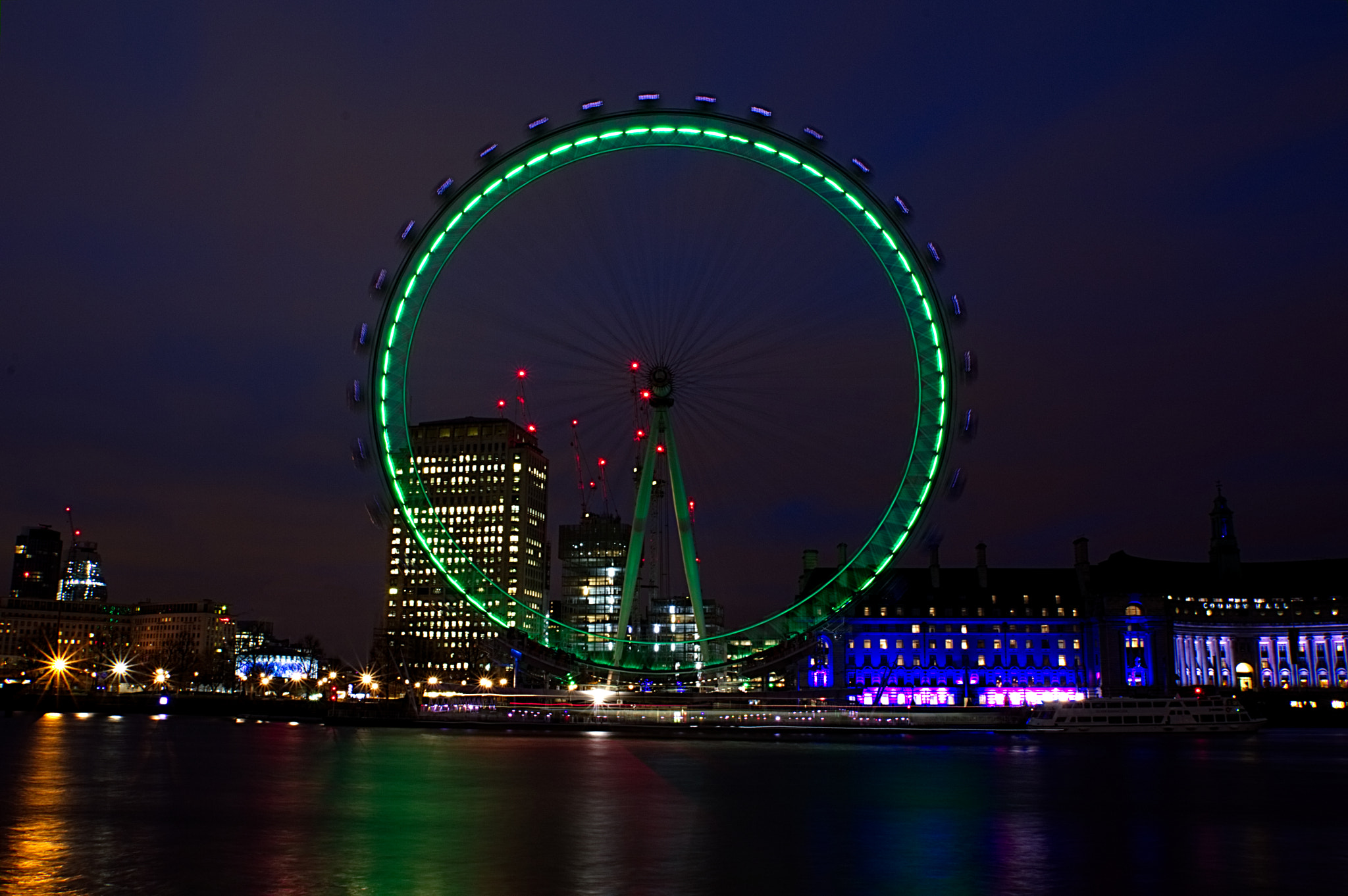 Sigma 18-200mm F3.5-6.3 DC OS HSM sample photo. The eye's movement photography