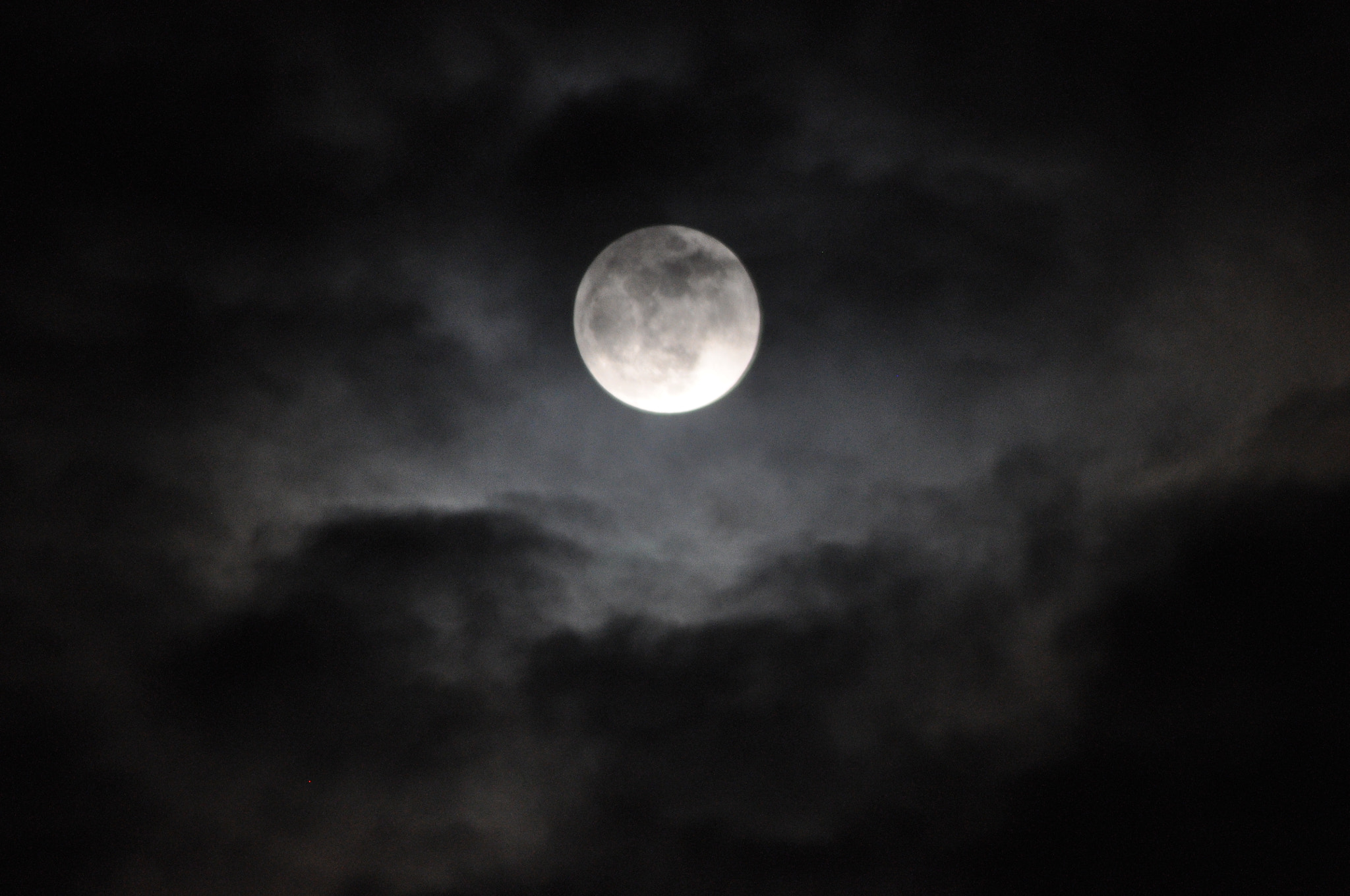 Promaster Spectrum 7 100-400mm F4.5-6.7 sample photo. Supermoon photography