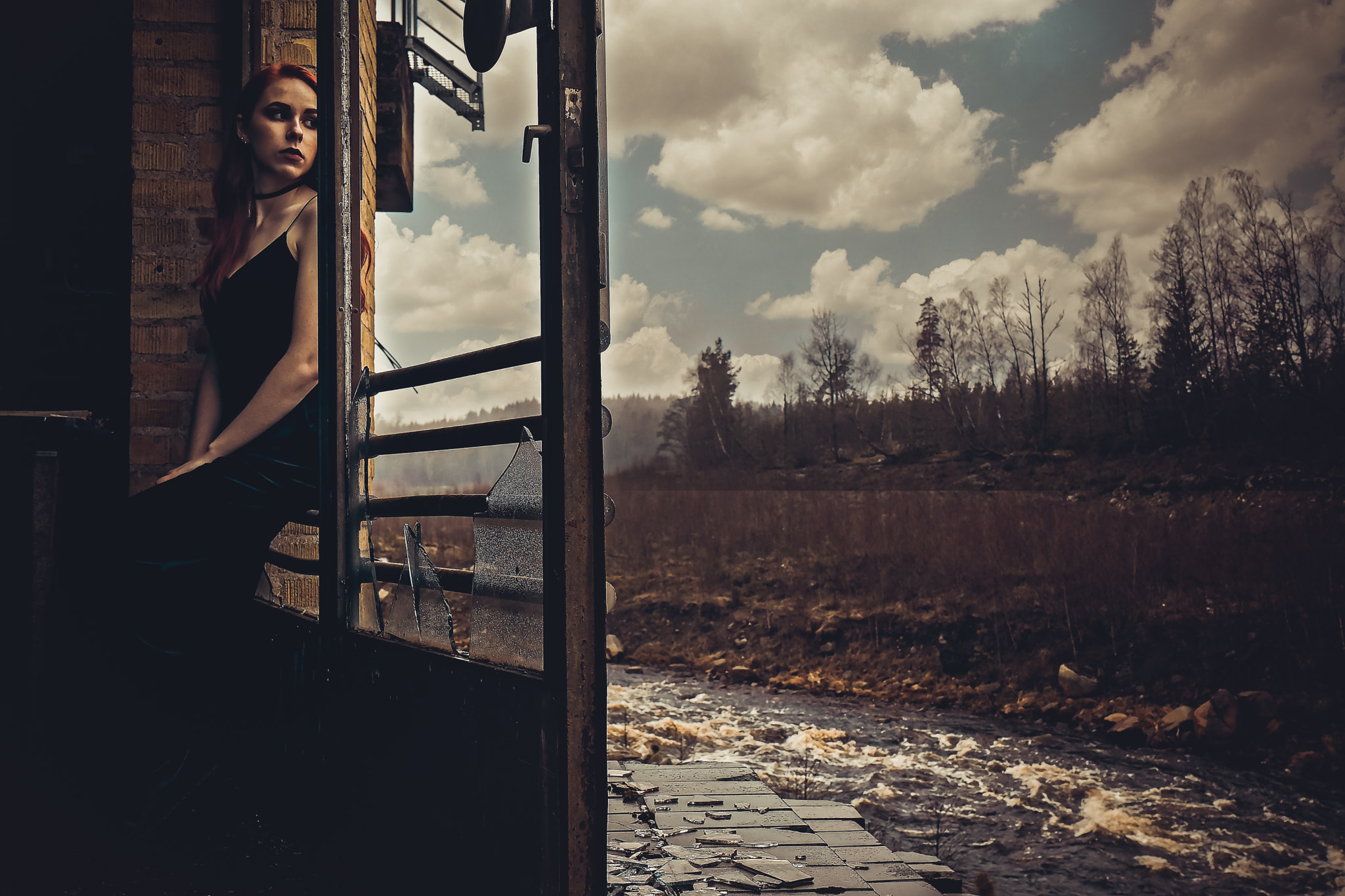 Canon EF 24-70mm F4L IS USM sample photo. Lovisa linde. water. power. photography