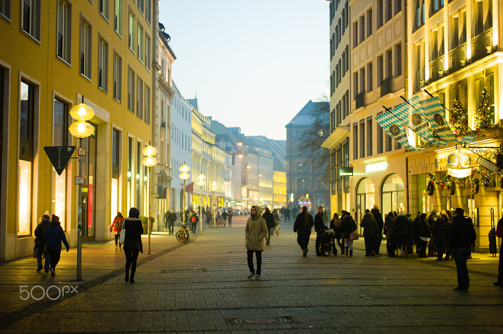 Leica M9 + Leica Summilux-M 50mm F1.4 ASPH sample photo. Augustiner street by night photography