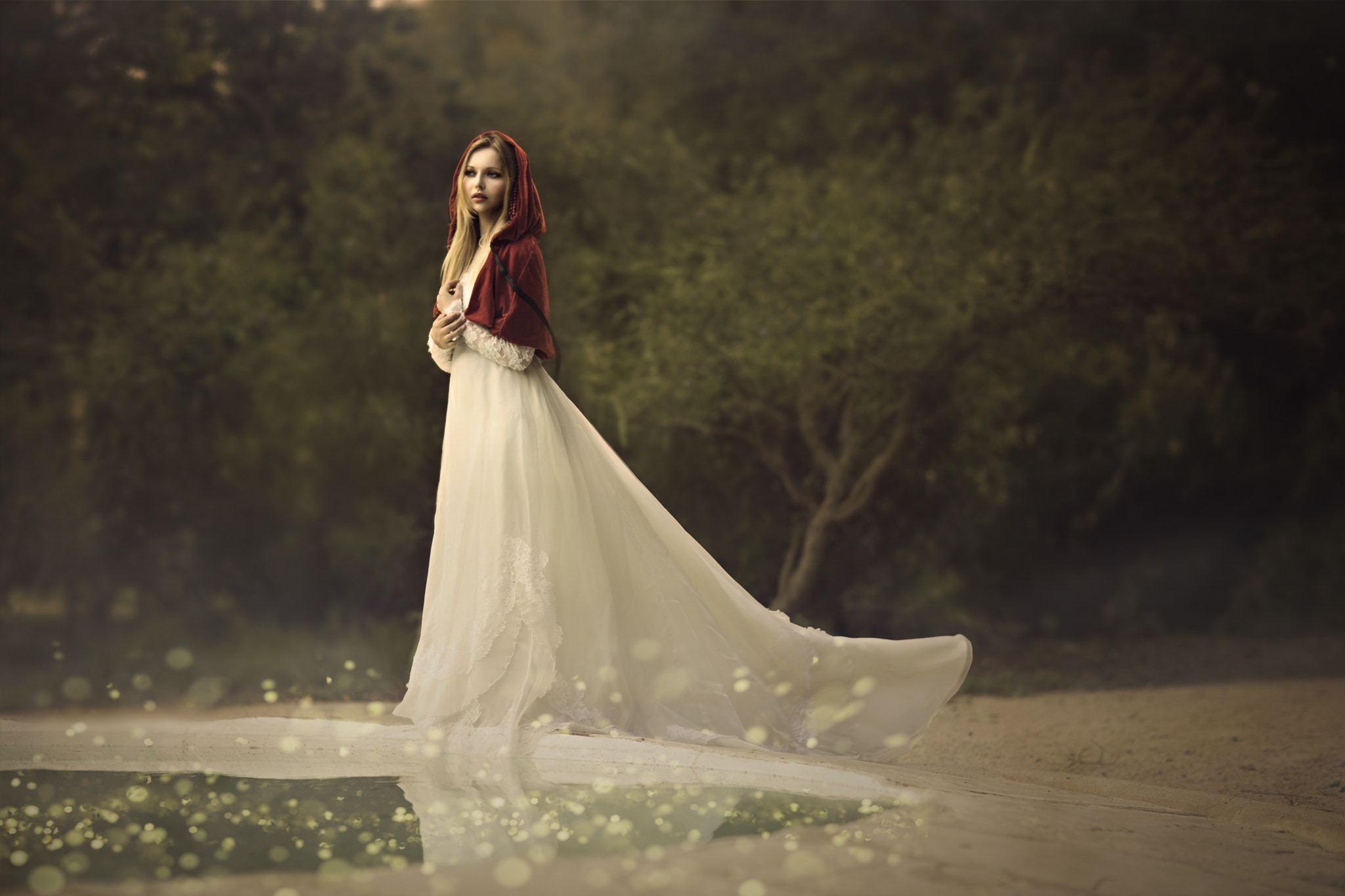 Canon EF 85mm F1.2L II USM sample photo. White photography