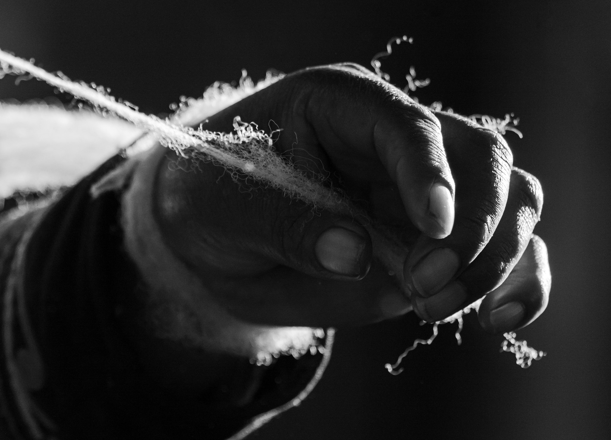 Canon EF 70-300mm F4-5.6 IS USM sample photo. Knitting hand photography