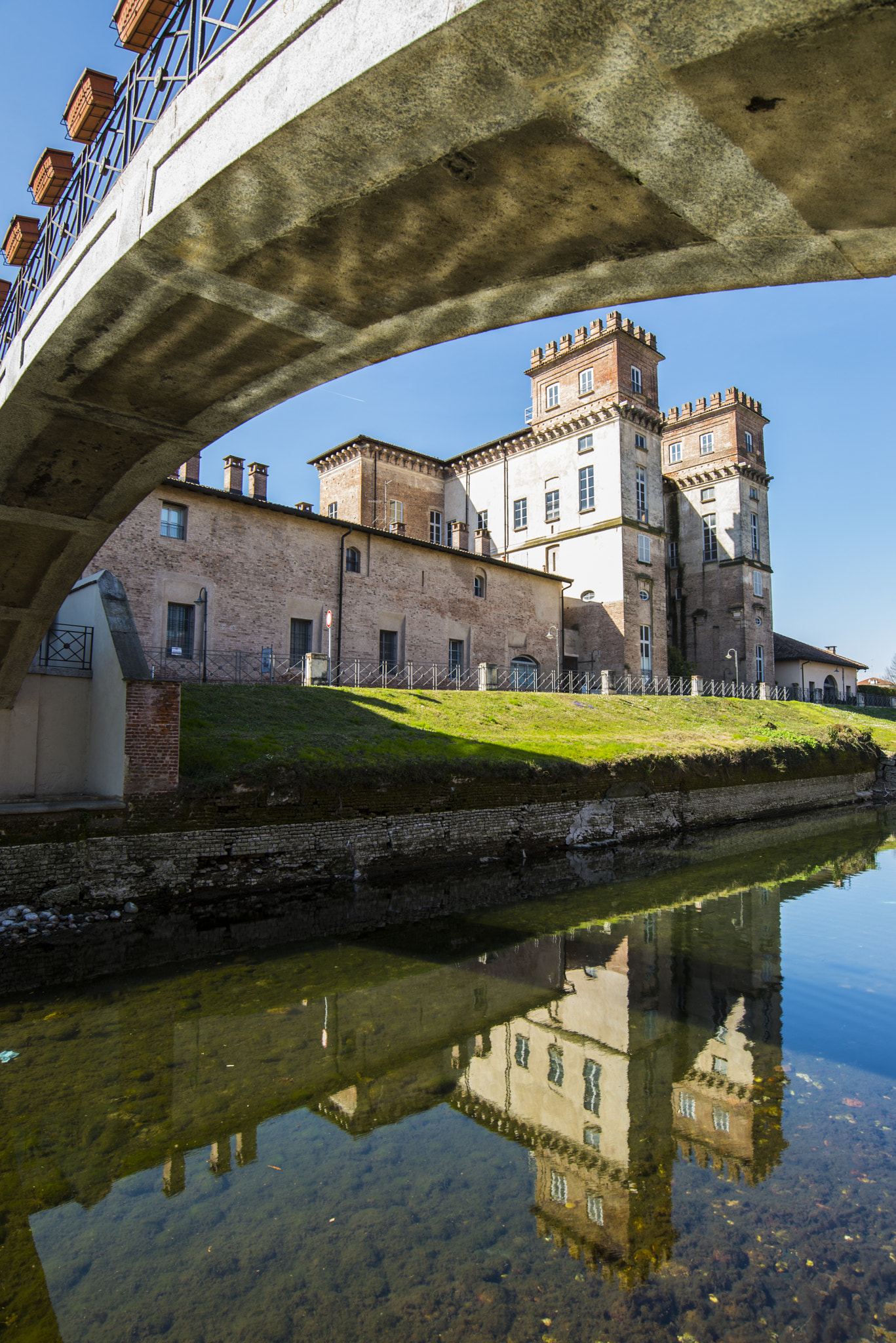 Nikon AF-S Nikkor 18-35mm F3.5-4.5G ED sample photo. Palazzo archinto - robecco sul naviglio photography