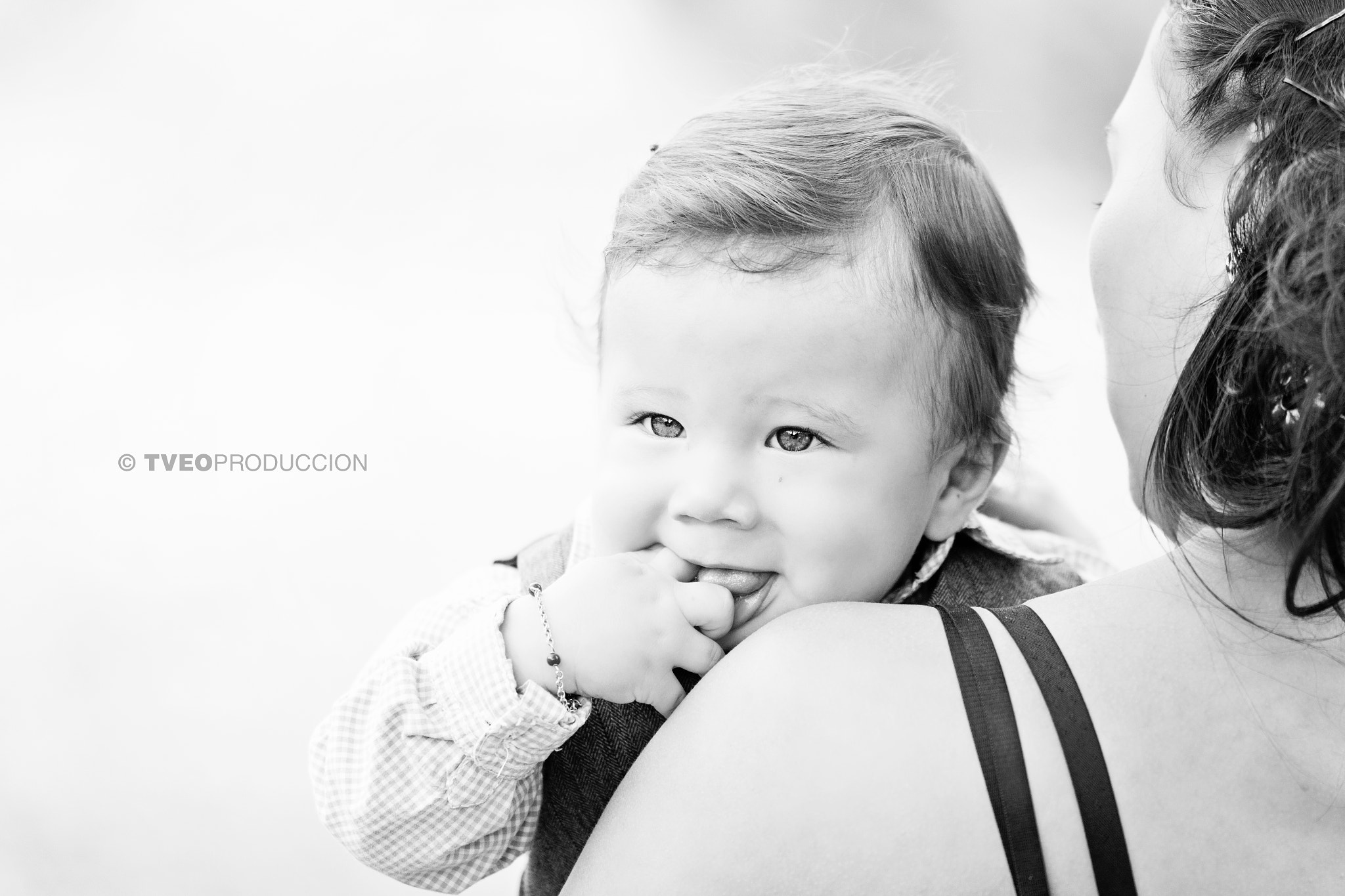 Canon EOS 60D sample photo. En brazos de mama photography